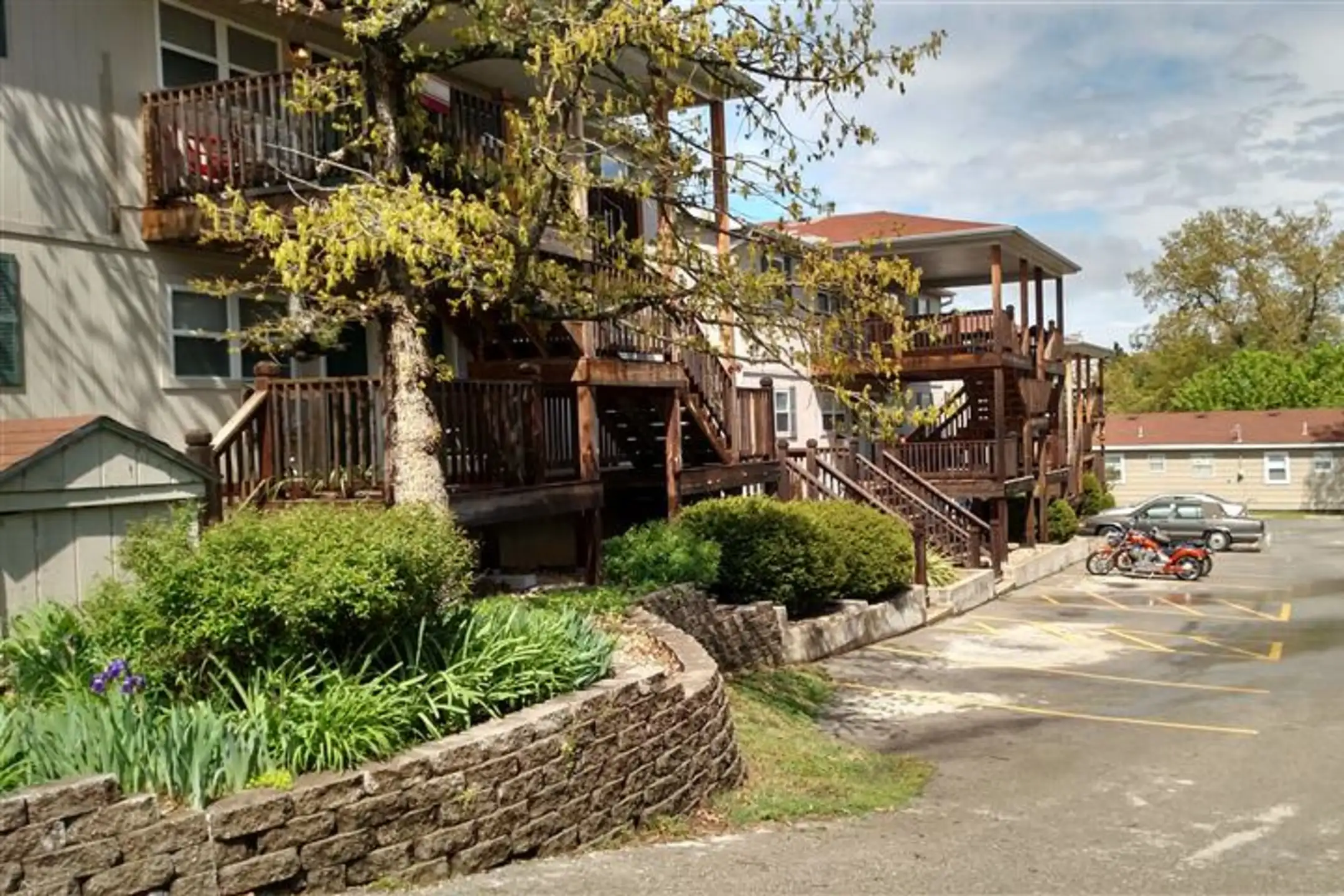 Deer Run Apartments 2500 State Highway K Kirbyville, MO Apartments