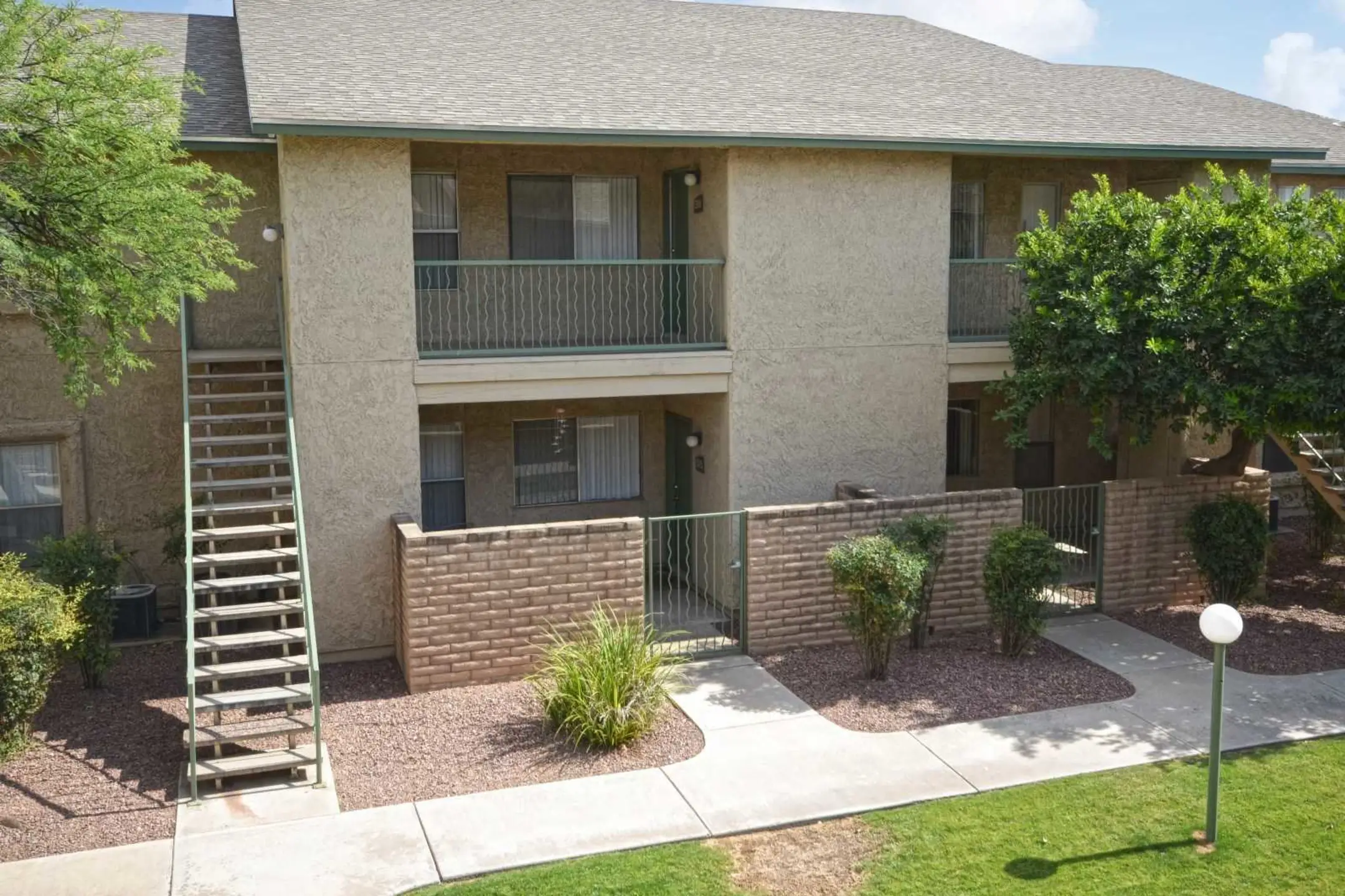 Sand Pebble Apartments - 3250 E Fort Lowell Rd | Tucson, AZ Apartments 