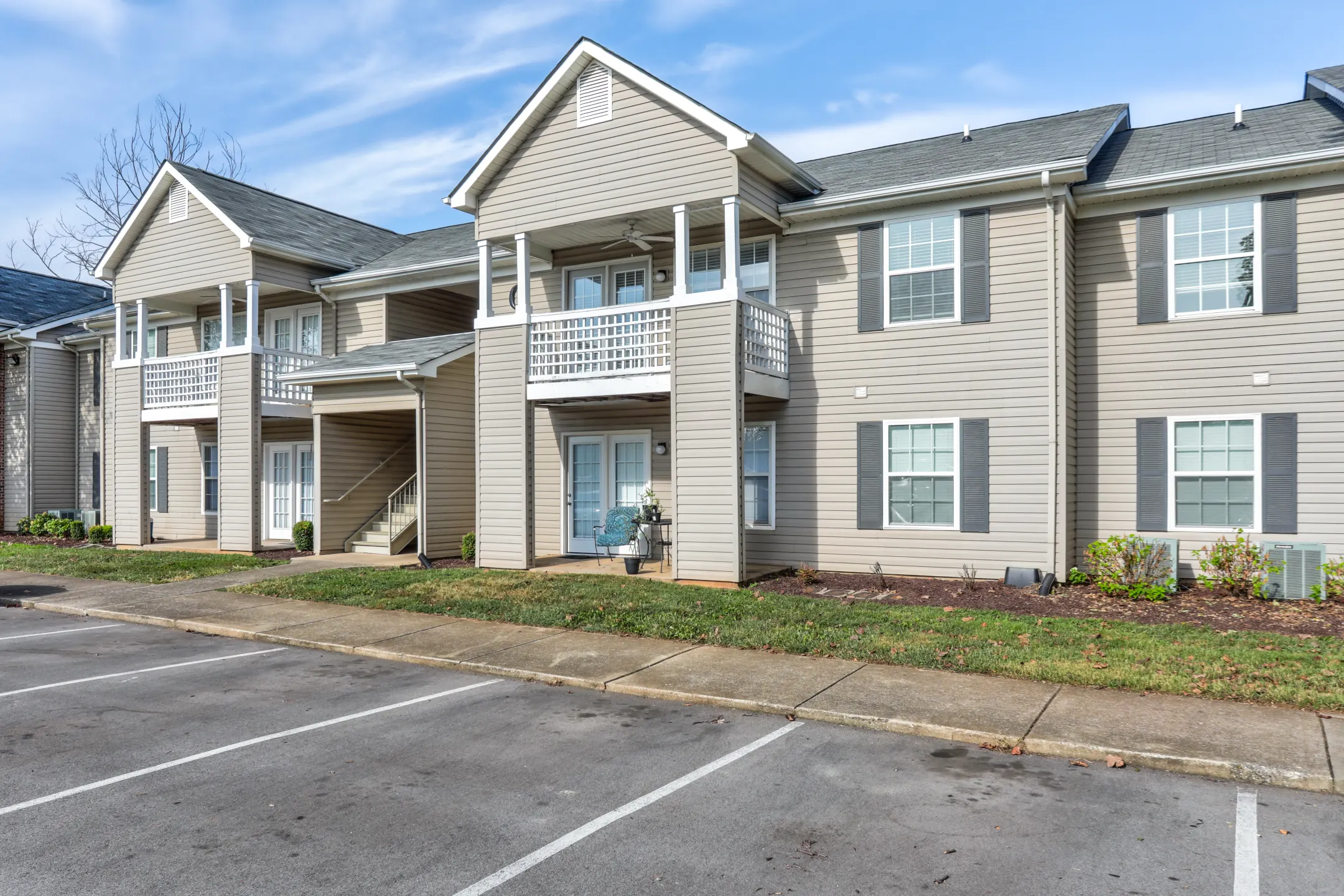 Northfield Commons 2325 Willowbrook Dr Murfreesboro, TN Apartments