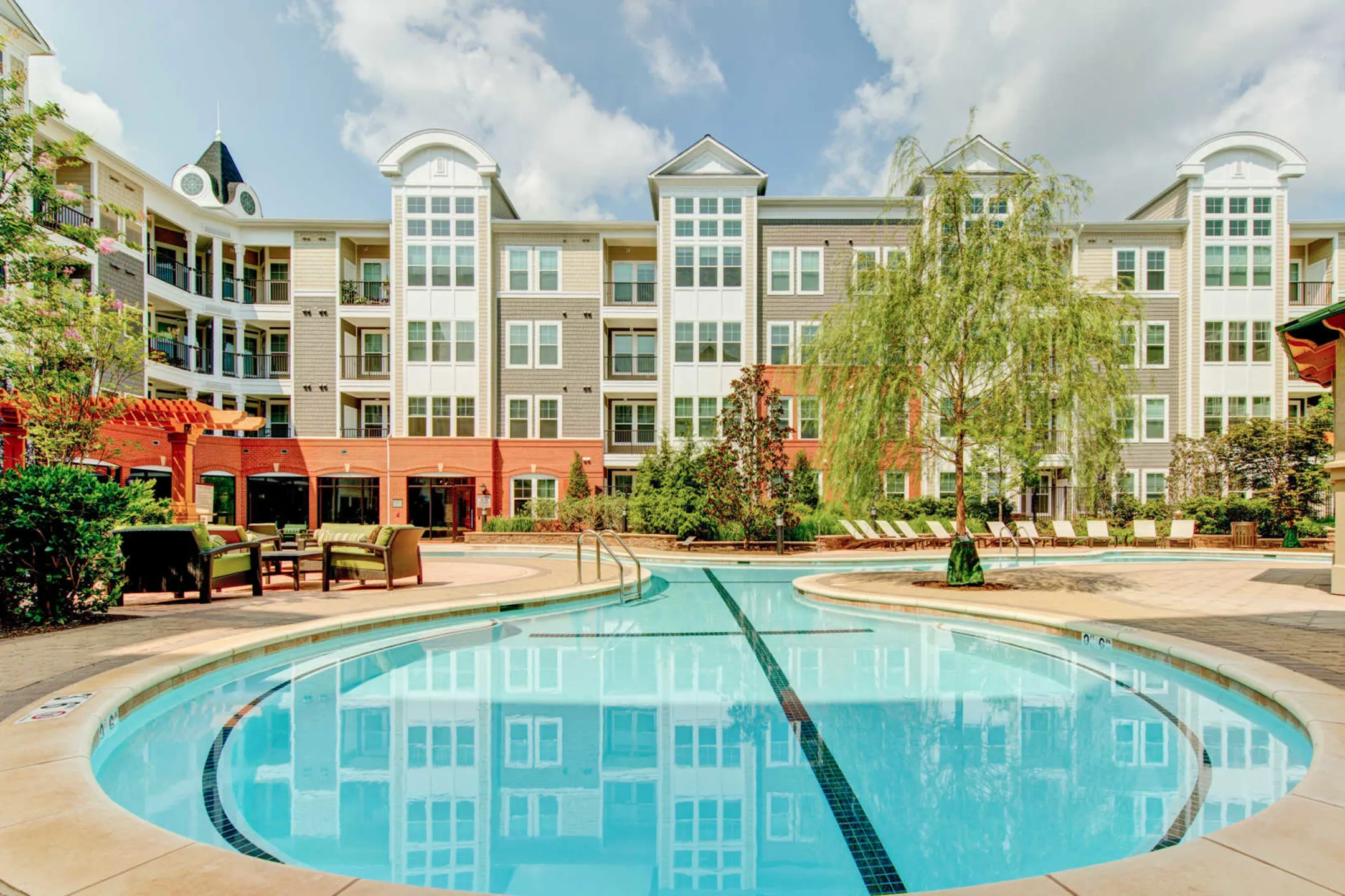 Gaithersburg Station Apartments - Gaithersburg, MD 20877