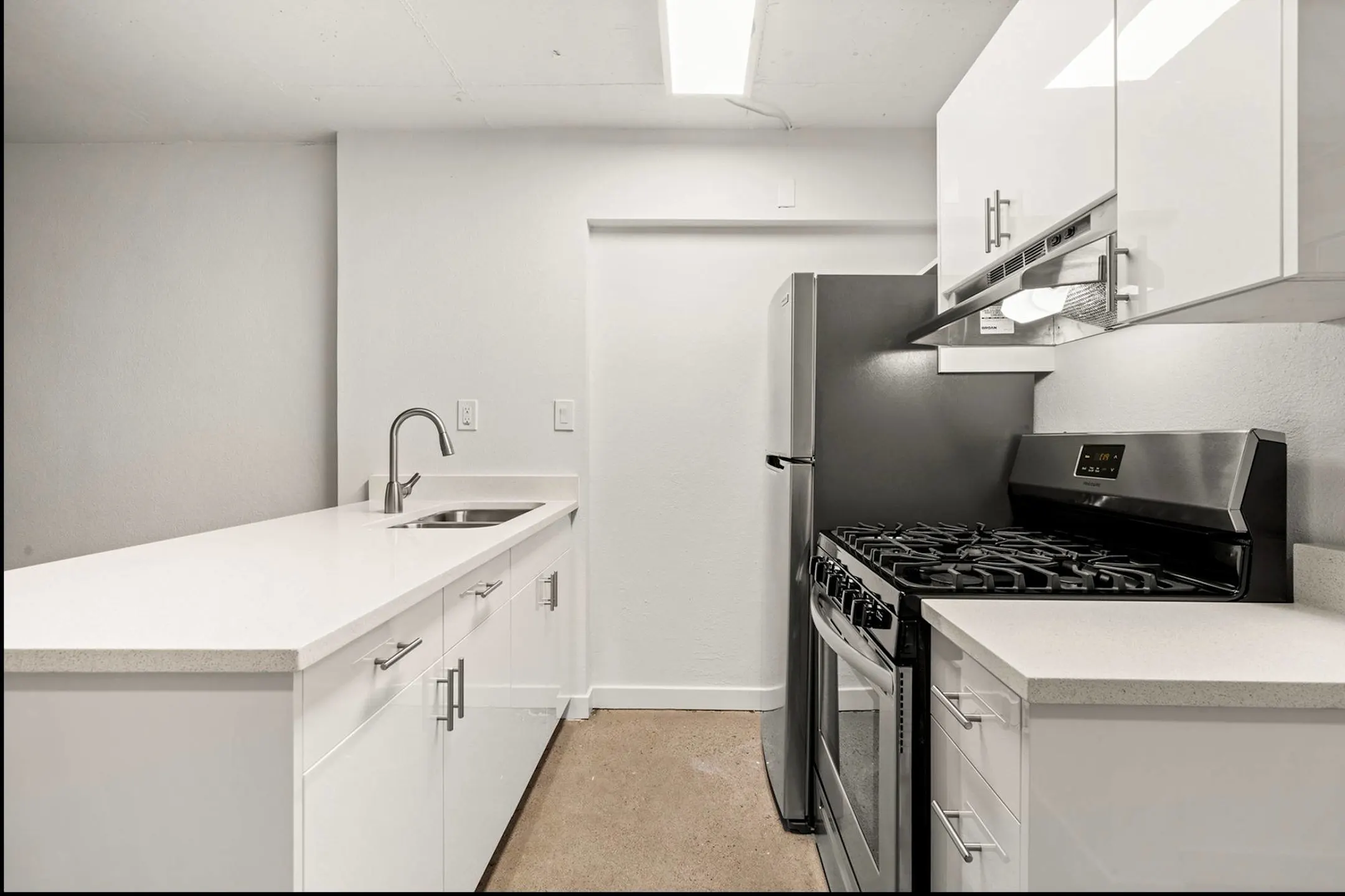 Kitchen - Thom Slate on Thomas - Phoenix, AZ