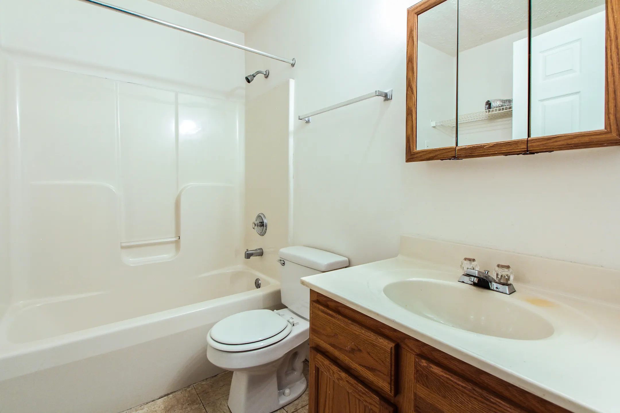 Bonaventure Place 3511 Bonaventure Blvd Louisville, KY Apartments