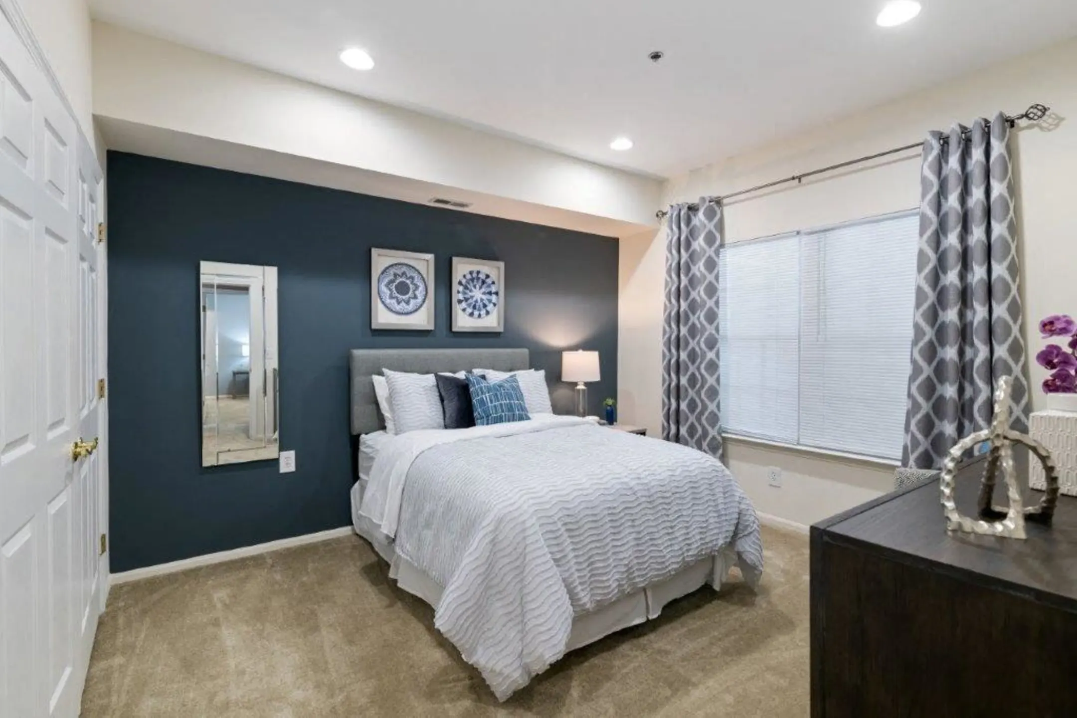 Woodview at Marlton Apartment Homes 175 Daphne Dr Marlton, NJ