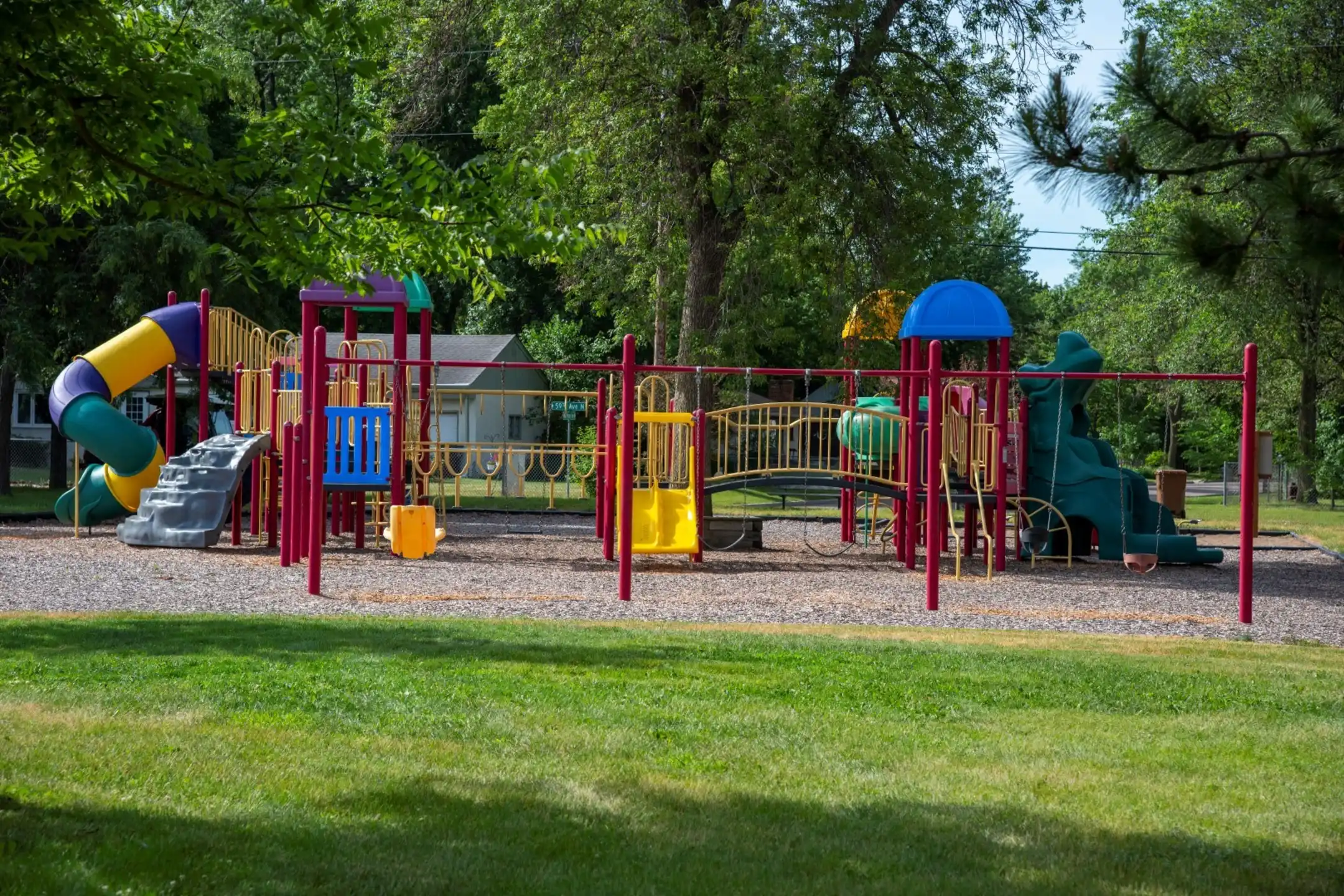 Bass Lake Crossing Apartments New Hope, MN 55428