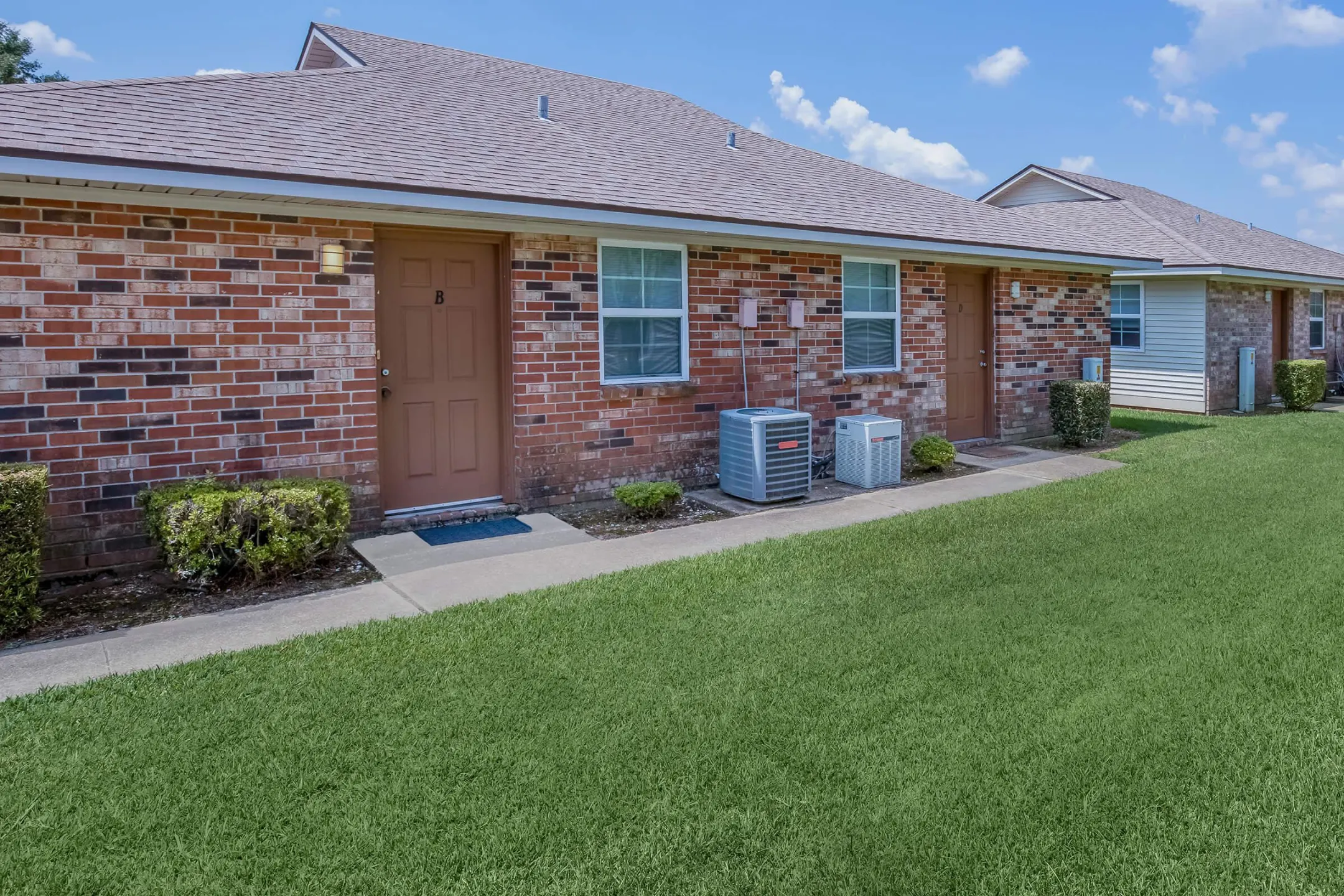 Garden Heights Apartments - Youngsville, LA 70592