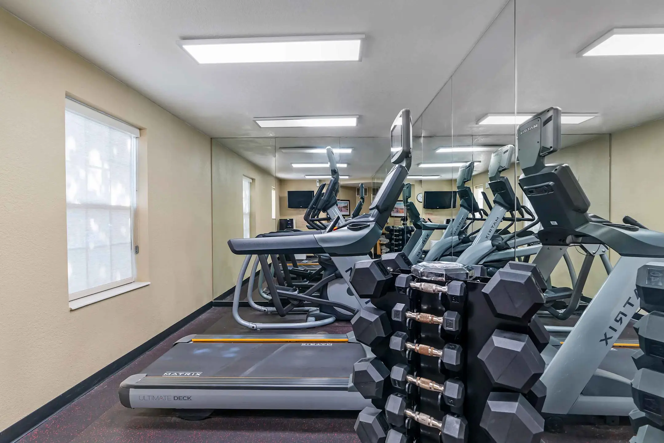 Furnished Studio Virginia Beach Apartments Virginia Beach, VA 23462