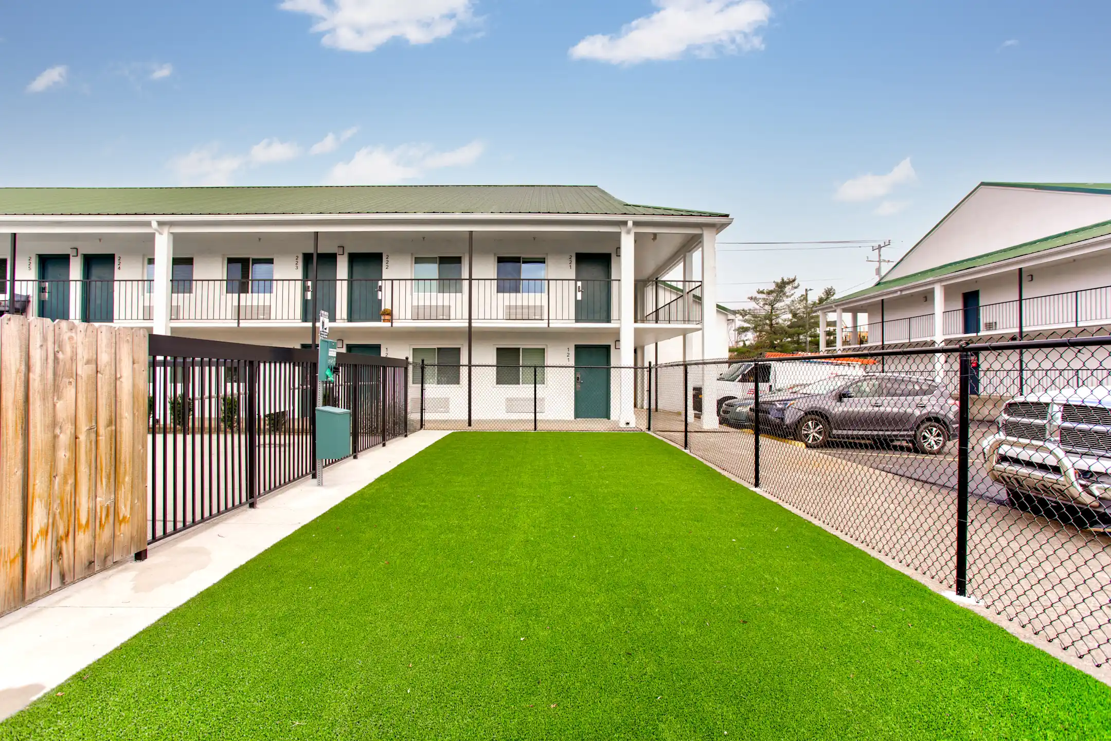 Hermitage Studios 4040 Central Pike Hermitage, TN Apartments for