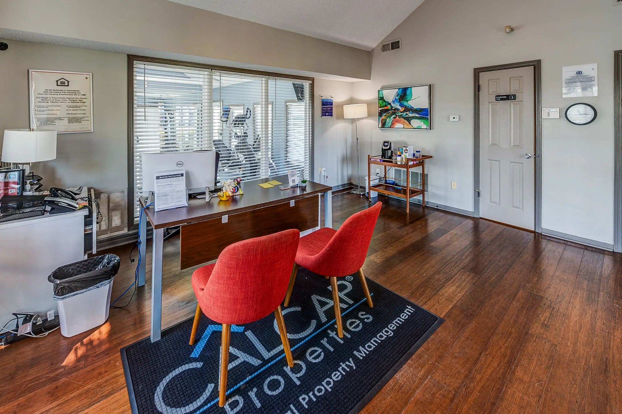 Pinehurst Apartments Kansas City, MO 64118