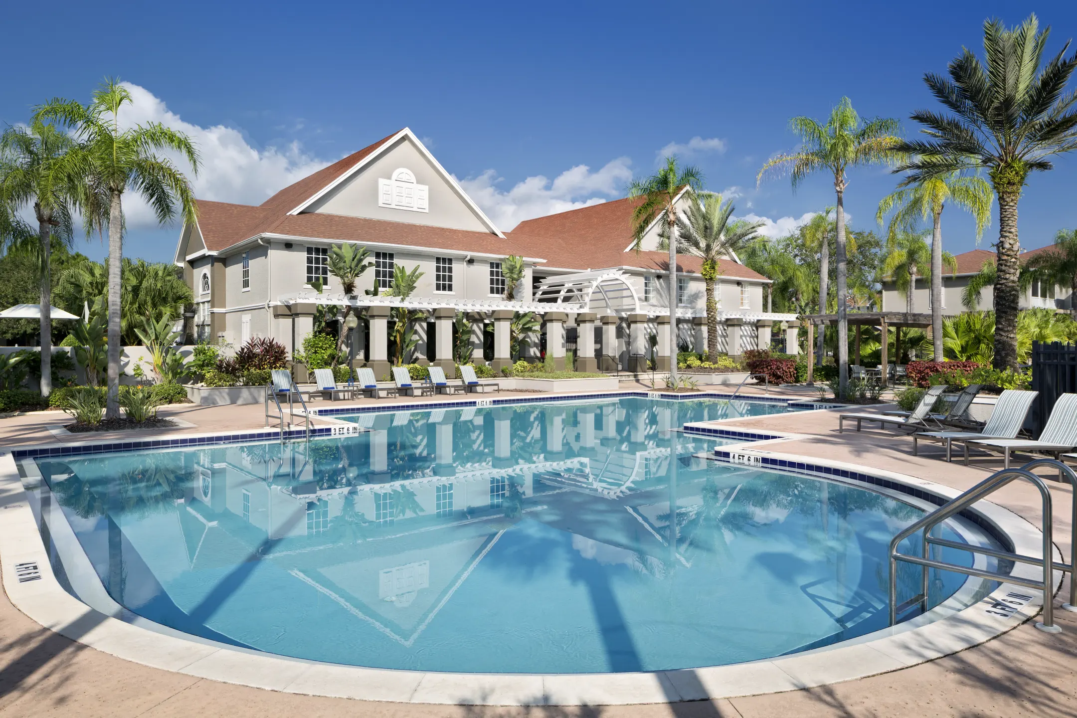 Camden Bay Apartments - Tampa, FL 33635