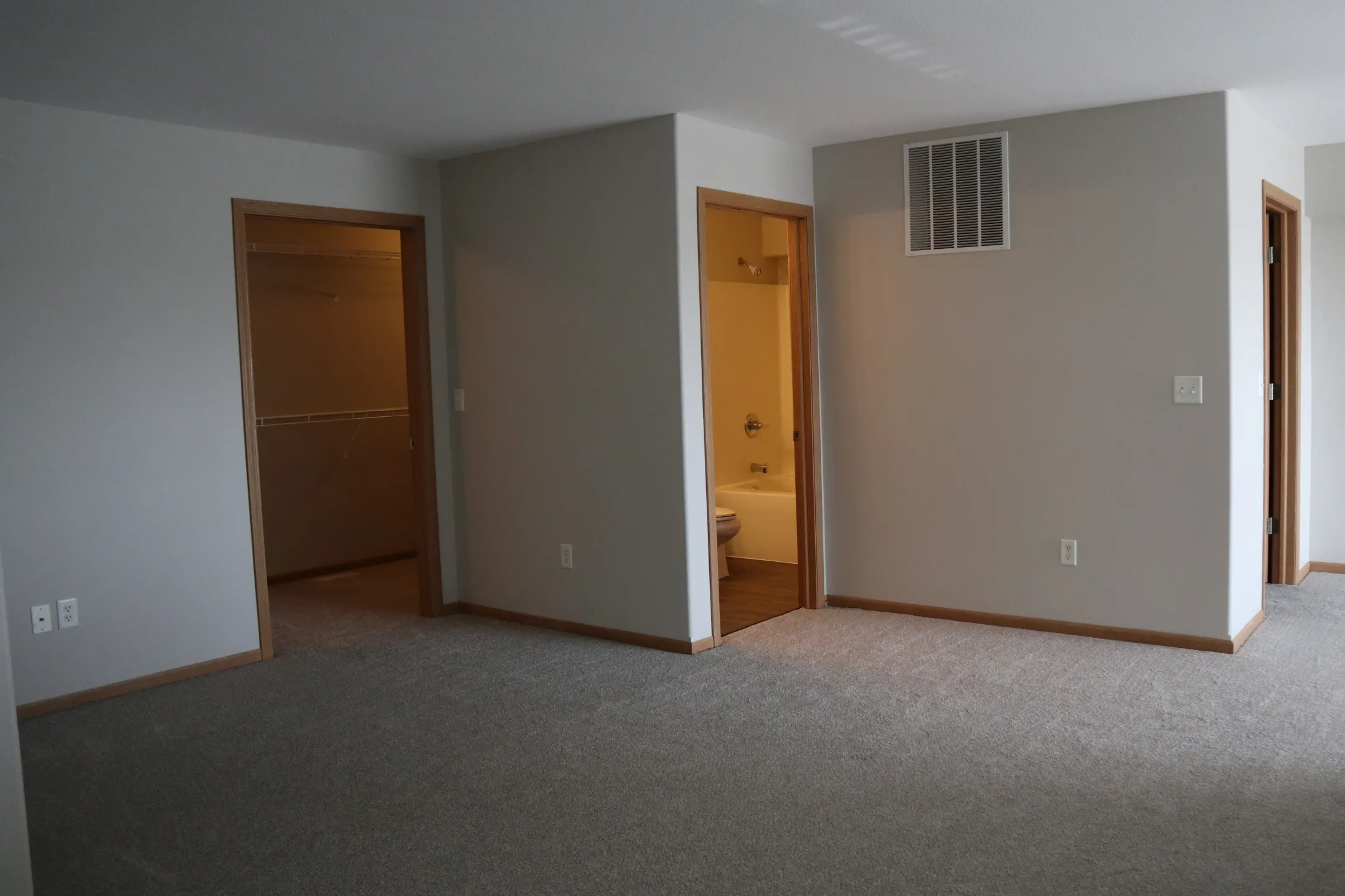 Bedroom - Mayberry Loft Apartments - Sylvania, OH
