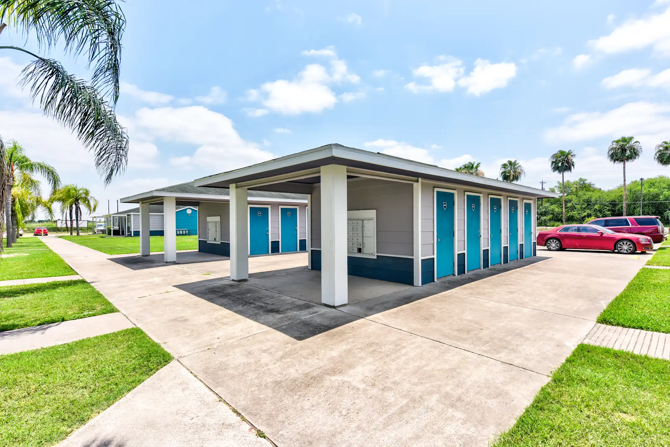 Island Palms 302 S Doolittle Rd Edinburg, TX Apartments for Rent