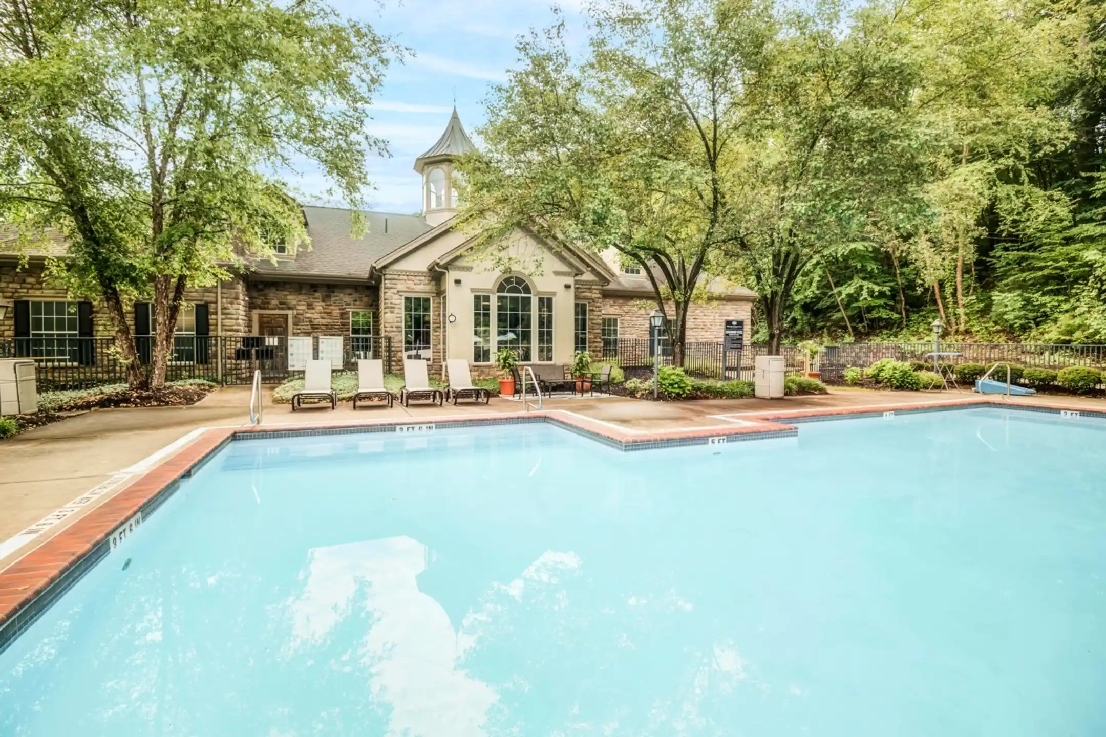 Highlands of Montour Run Apartments Coraopolis, PA 15108