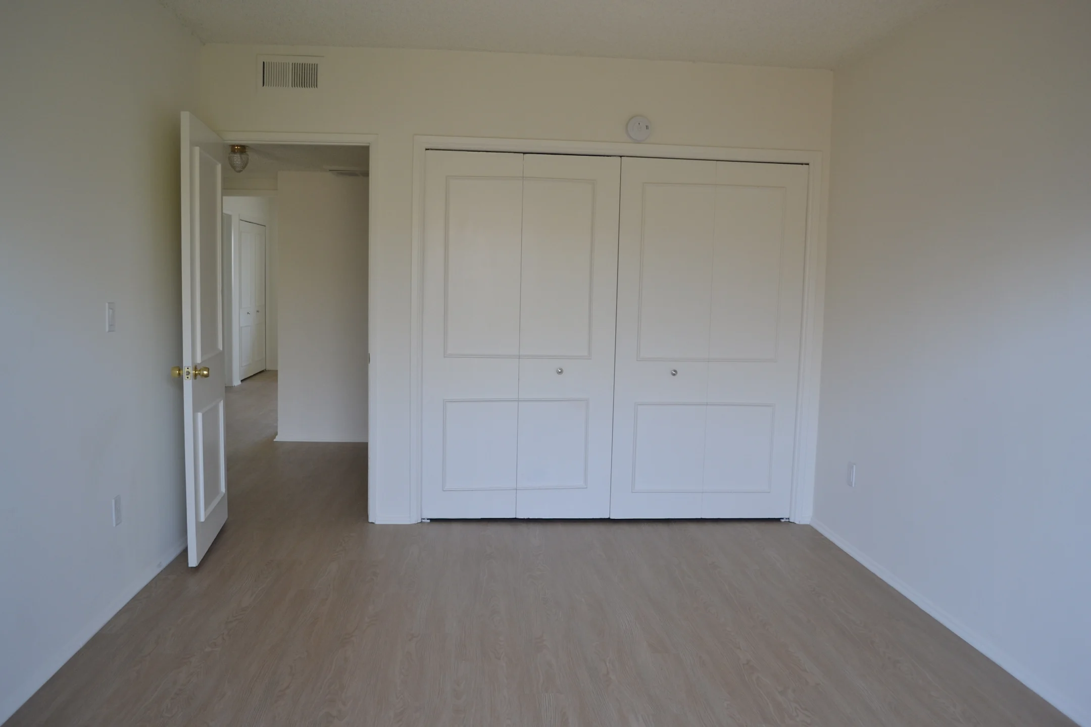 Continental Arcadia & Royal Gardens Apartments Arcadia, CA 91007