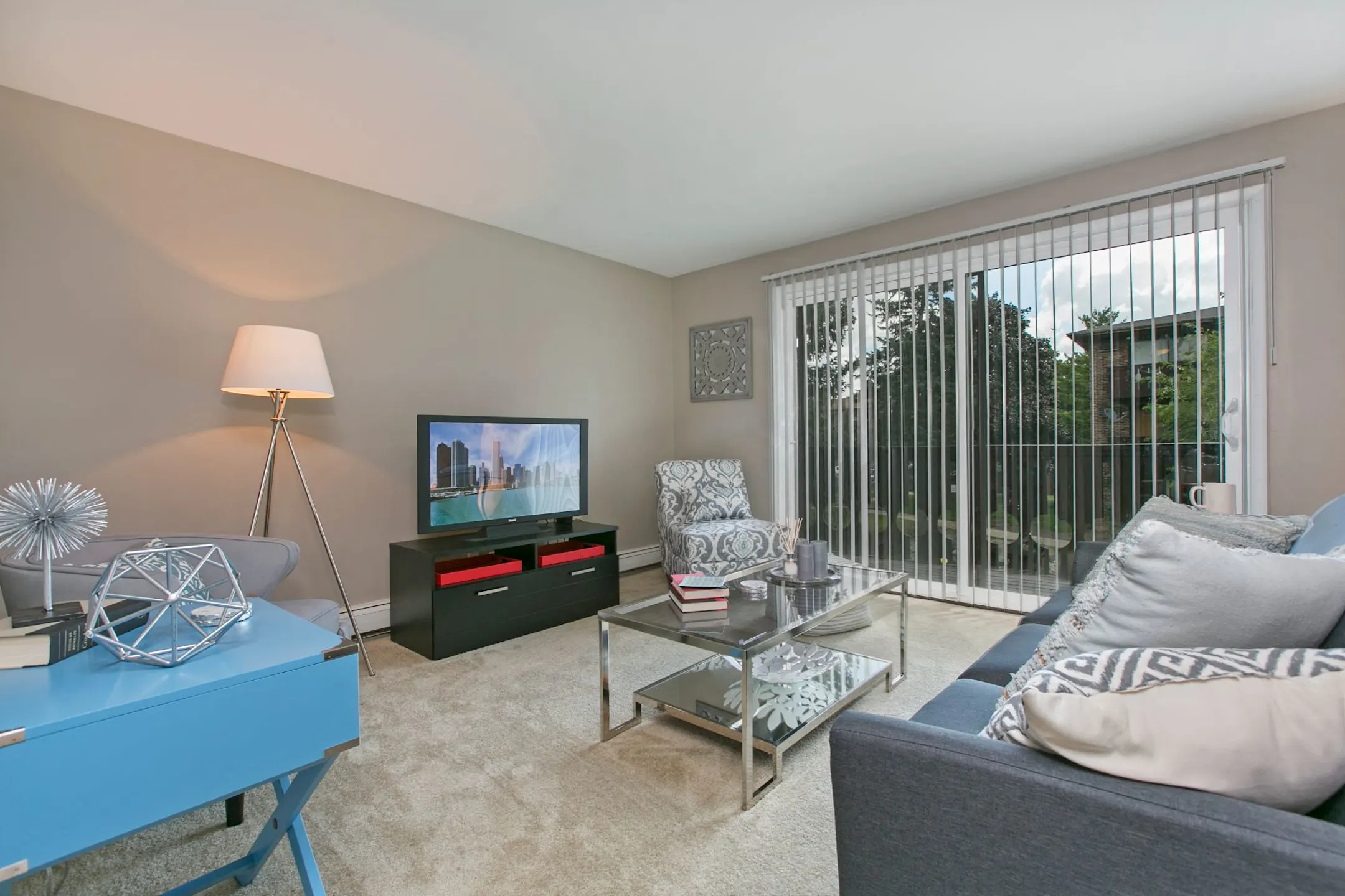 Westmont Village Apartments 6708 Park Ln Westmont, IL Apartments