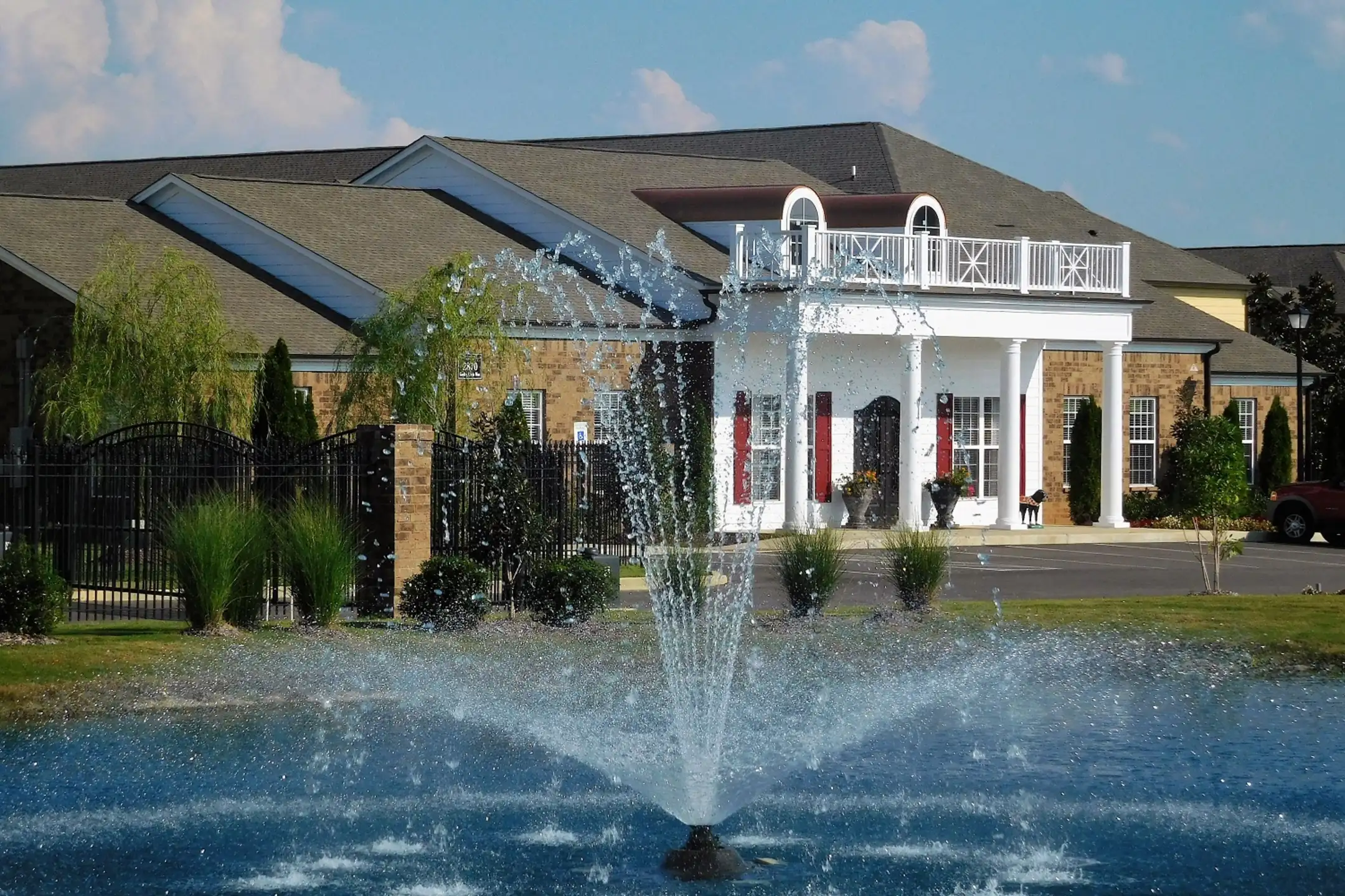 The Charleston Apartments Apartments Cordova, TN 38016