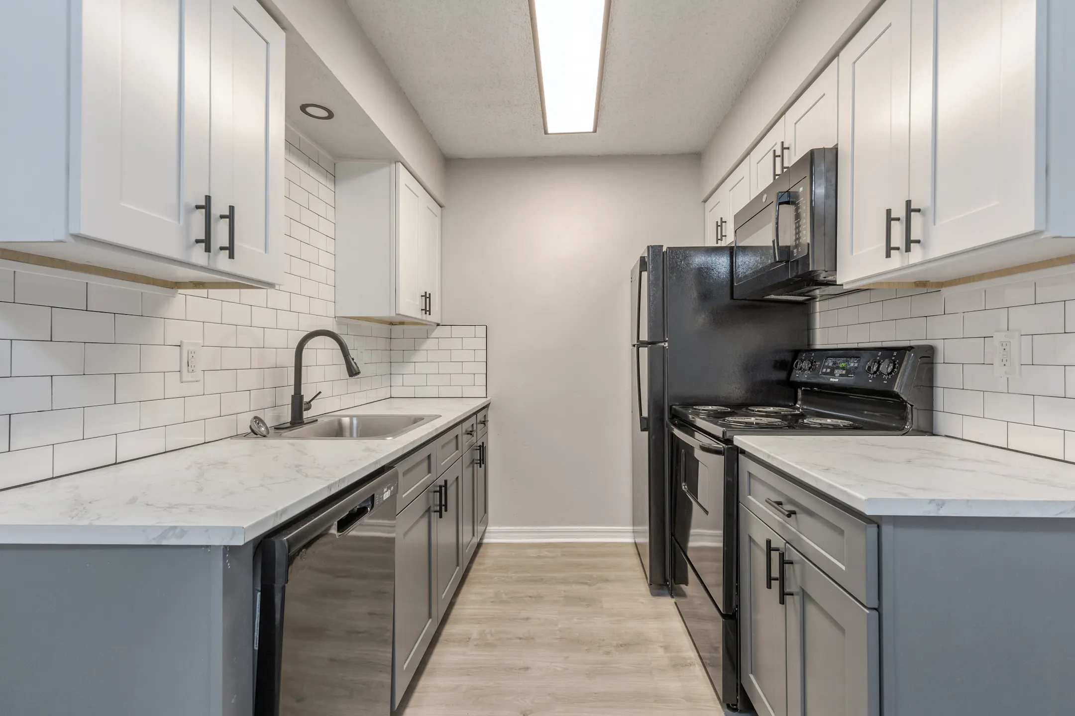 Kitchen - Crossings at Silver Oak - Tulsa, OK
