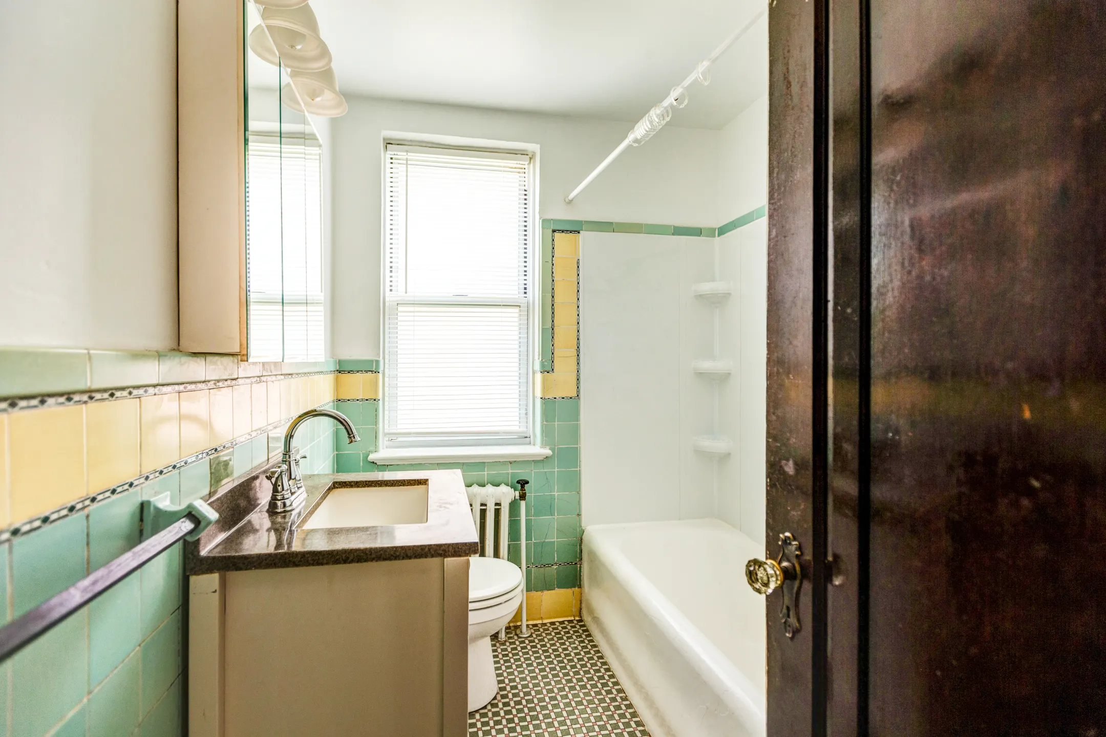Bathroom - Thames Manor Apartments - Pittsburgh, PA