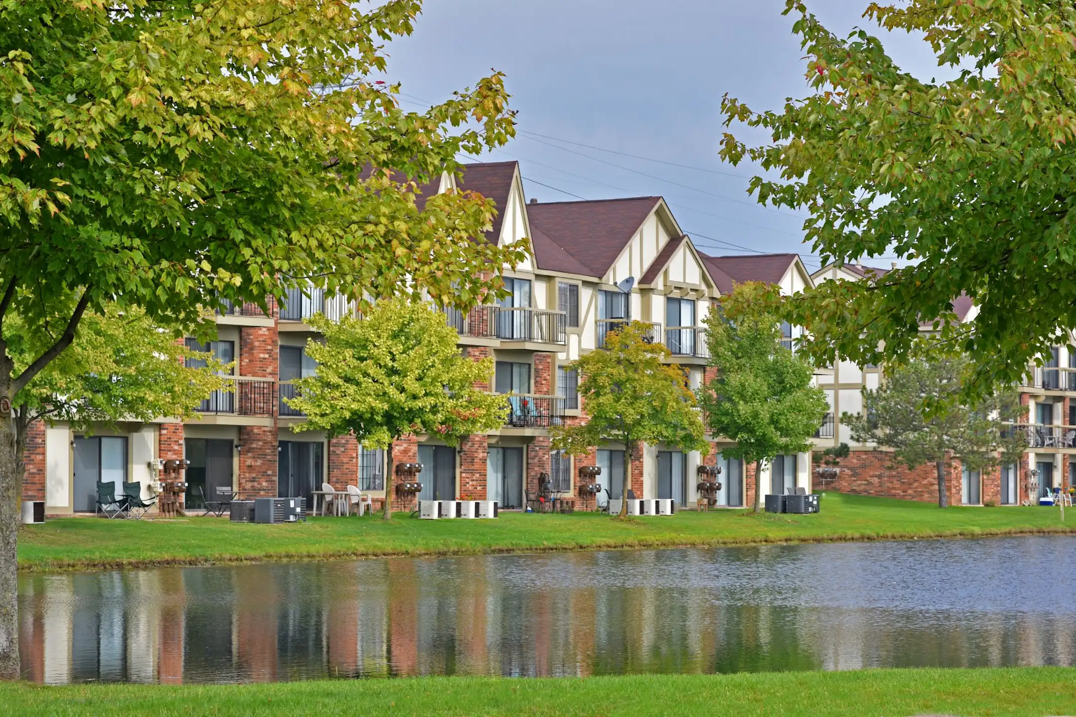 Stone Ridge Apartments Wixom, MI 48393