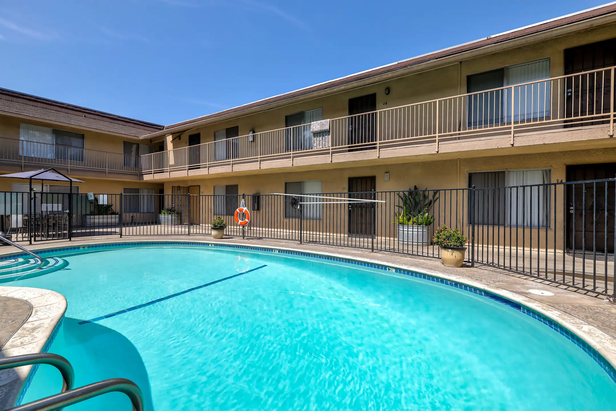 Pool - Arlington Gardens - Riverside, CA
