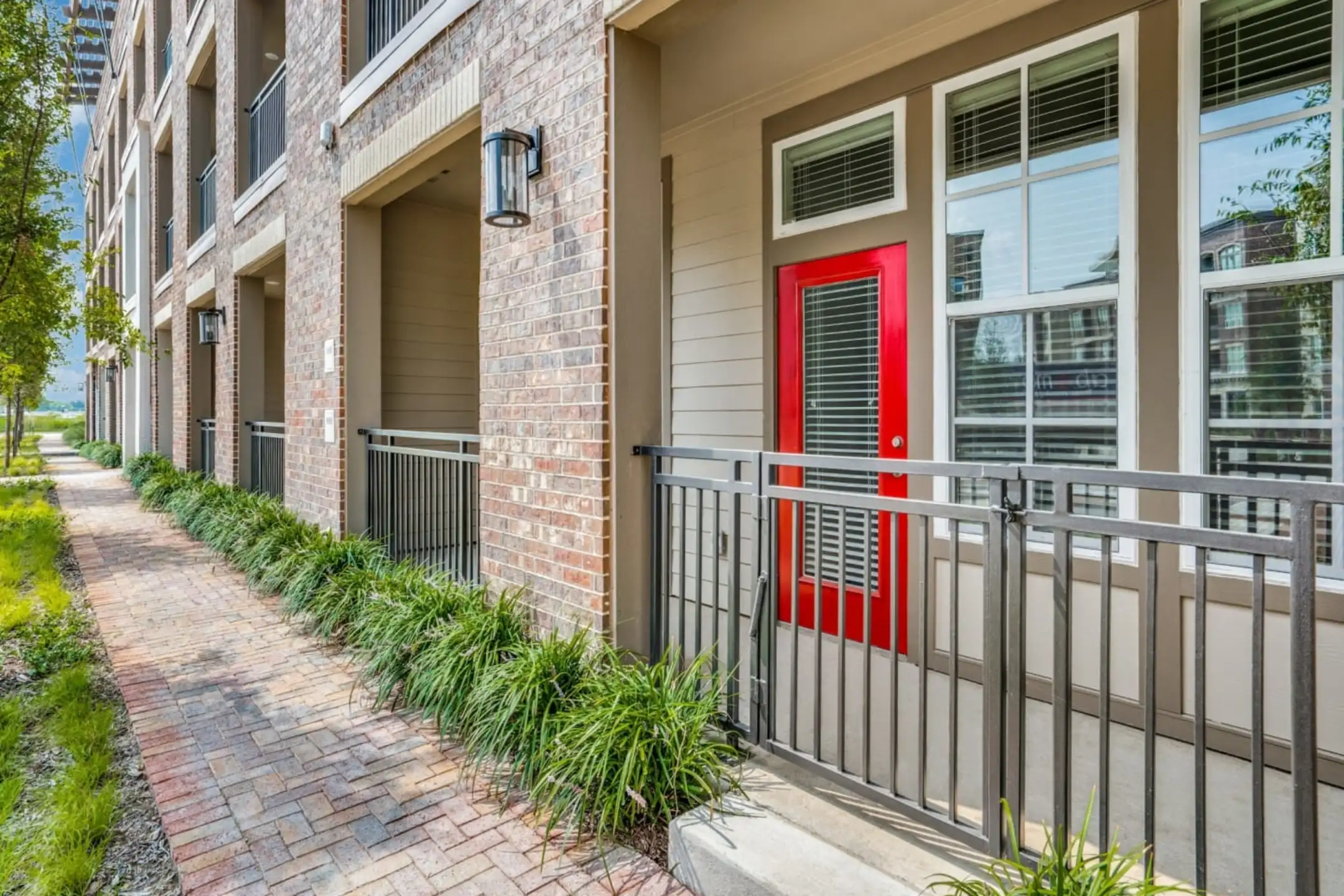 Wallis and Baker Apartments Grapevine, TX 76051