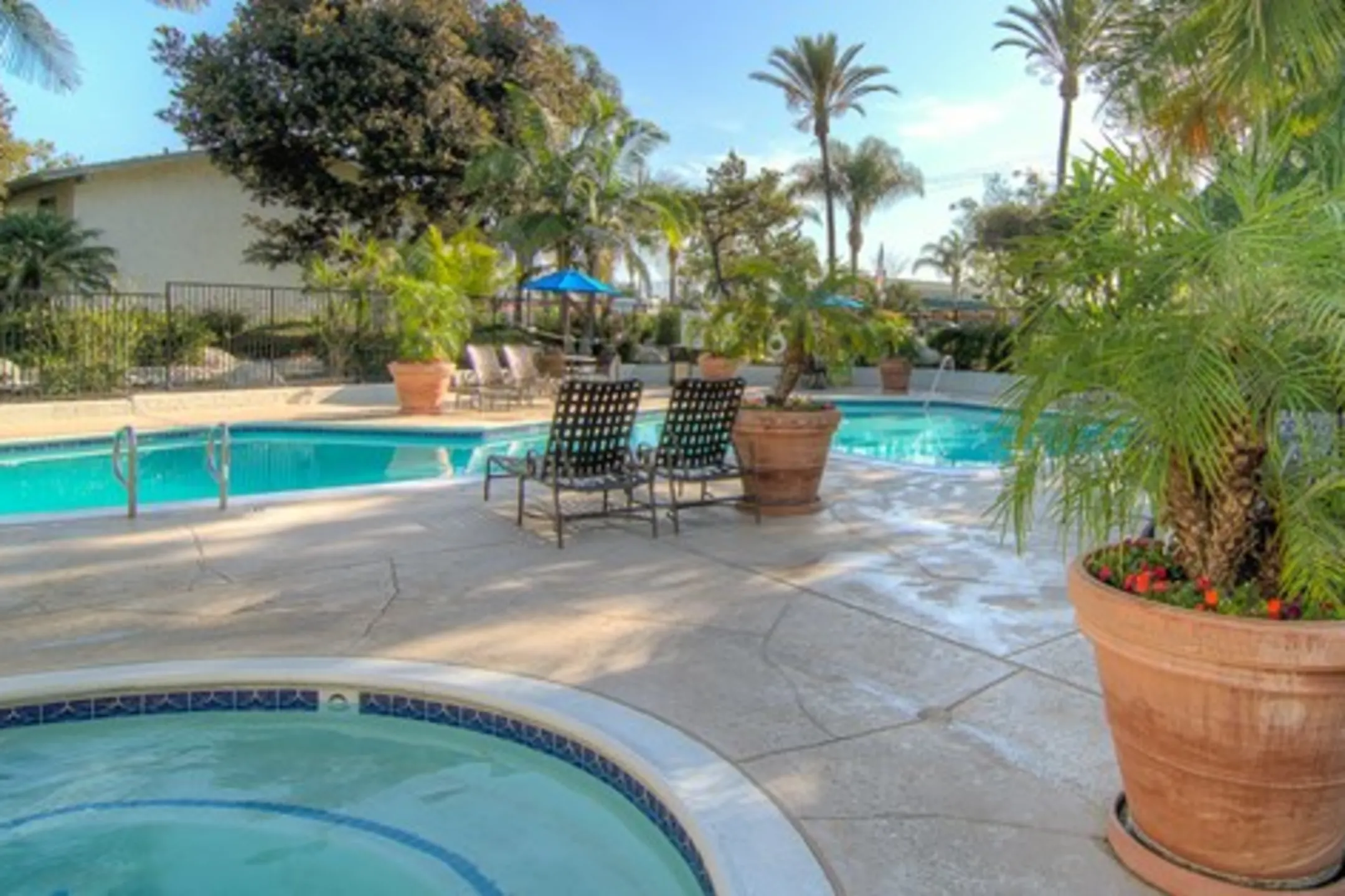 Brooklake Apartments - La Habra, CA 90631