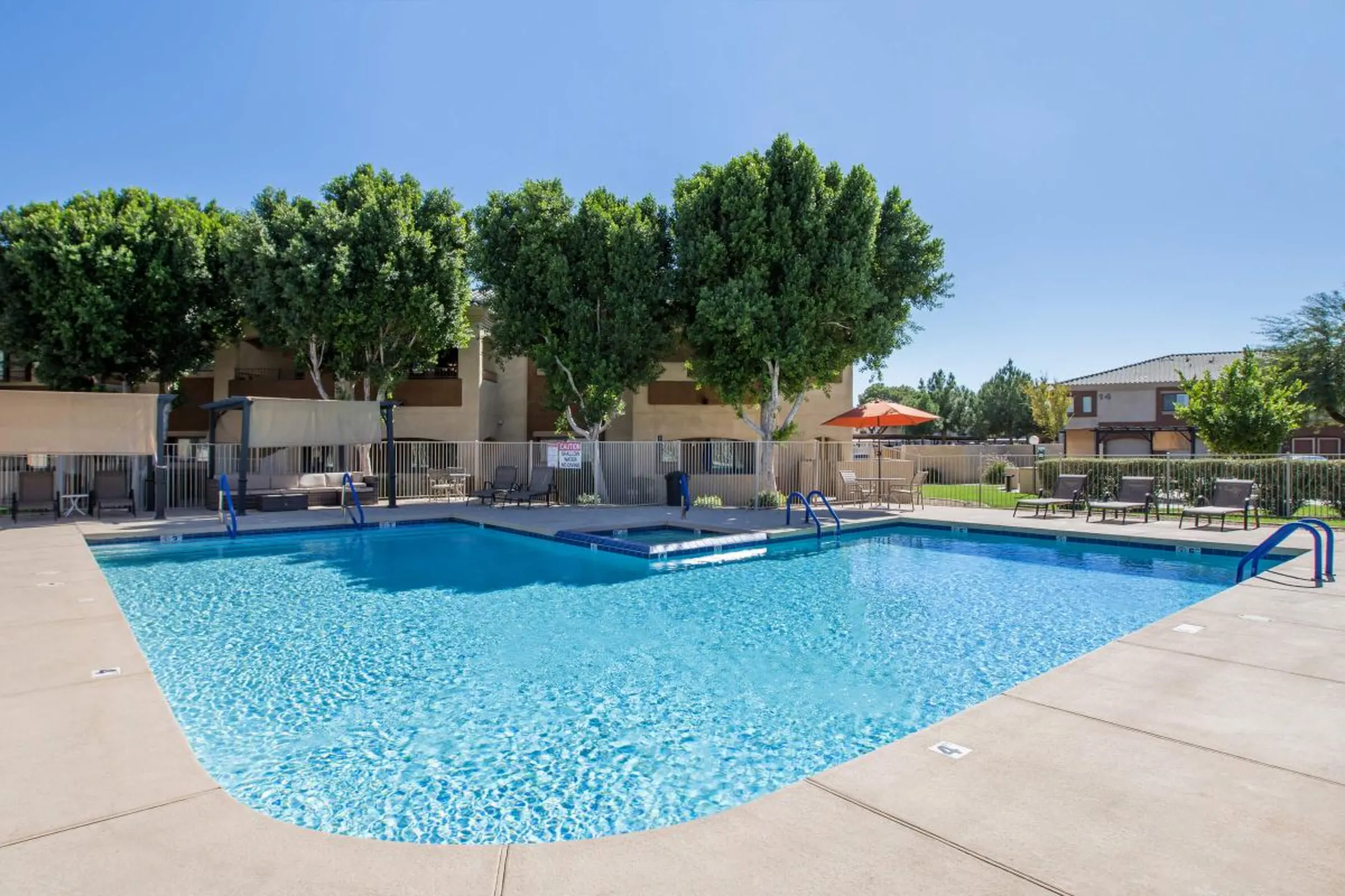 Pool - Sereno Townhomes - Glendale, AZ