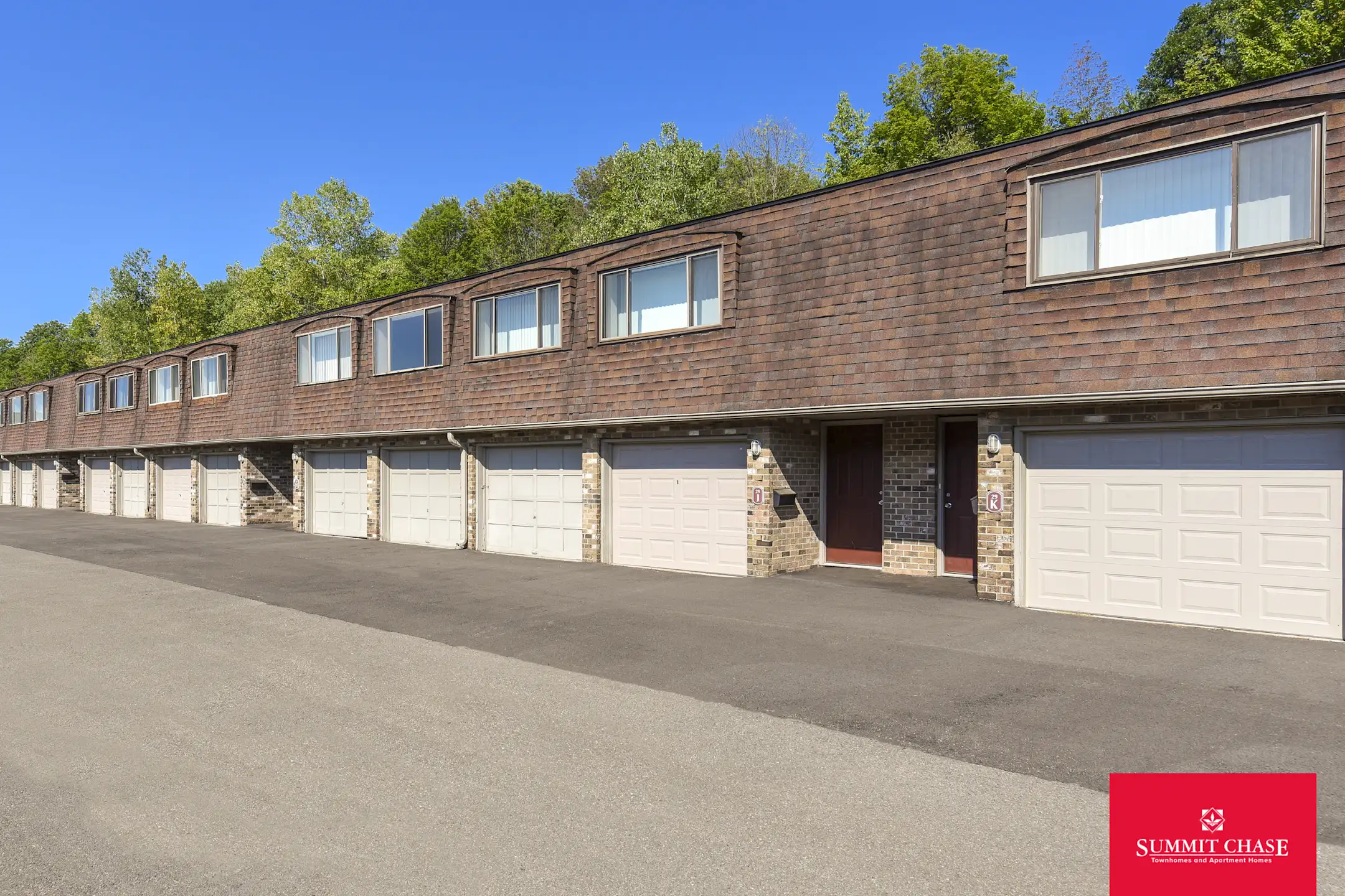 Summit Chase Townhomes & Apartment Homes Apartments Endicott, NY 13760