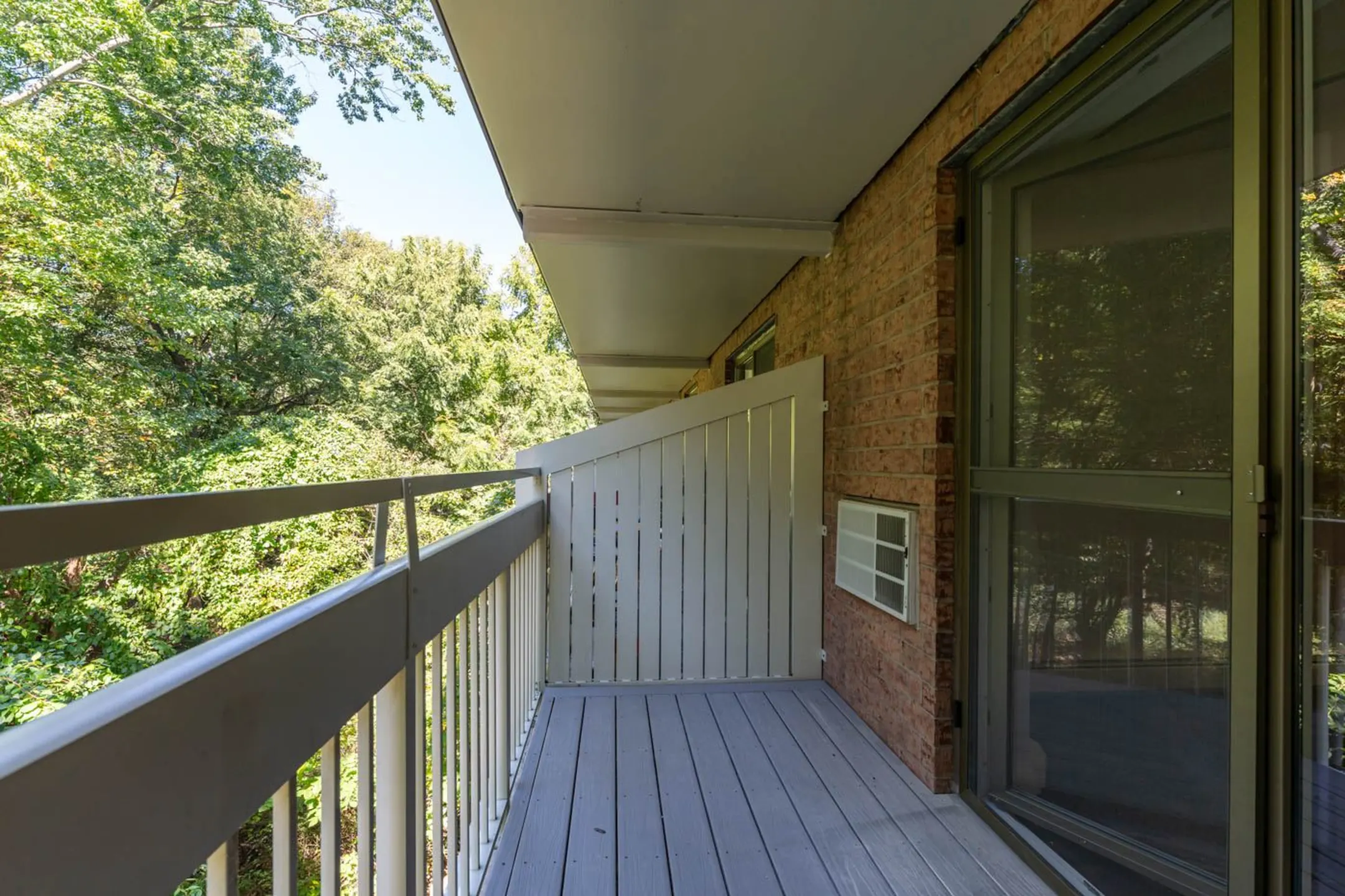 Patio / Deck - Kimball Court Apartments - Woburn, MA