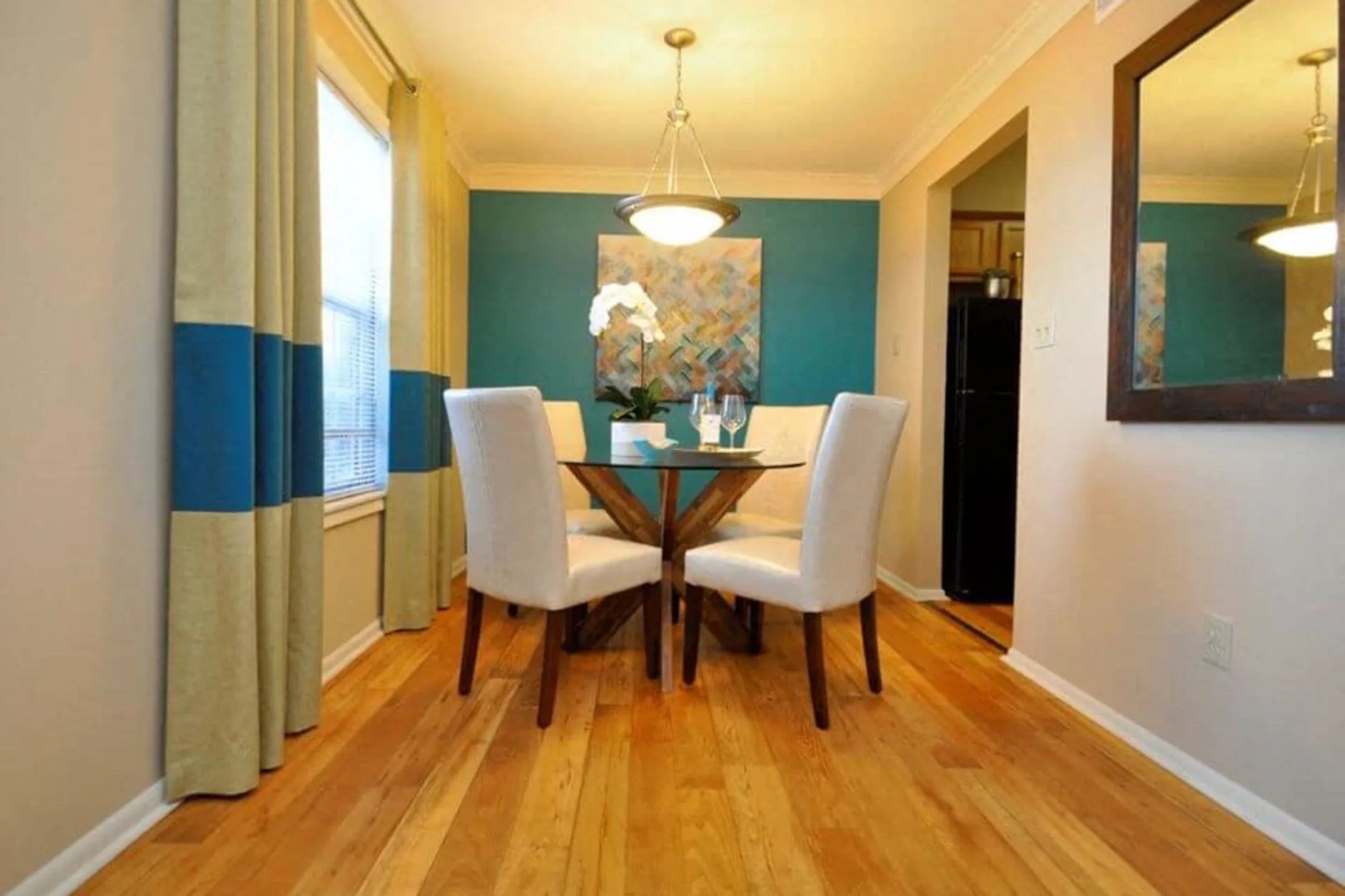 Pavilion Lakes Apartments Evansville, IN 47715