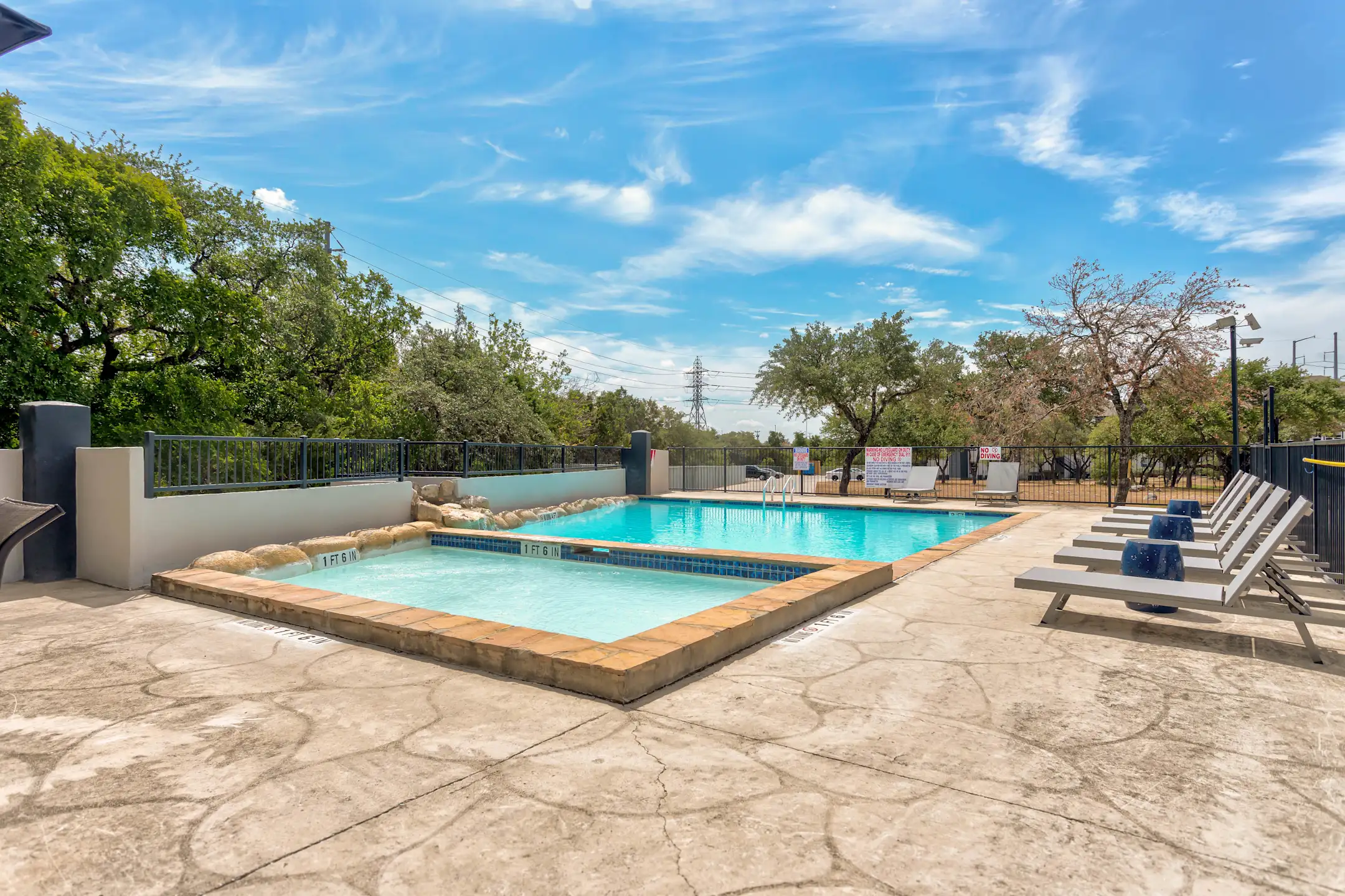 Oaks At La Cantera Apartments