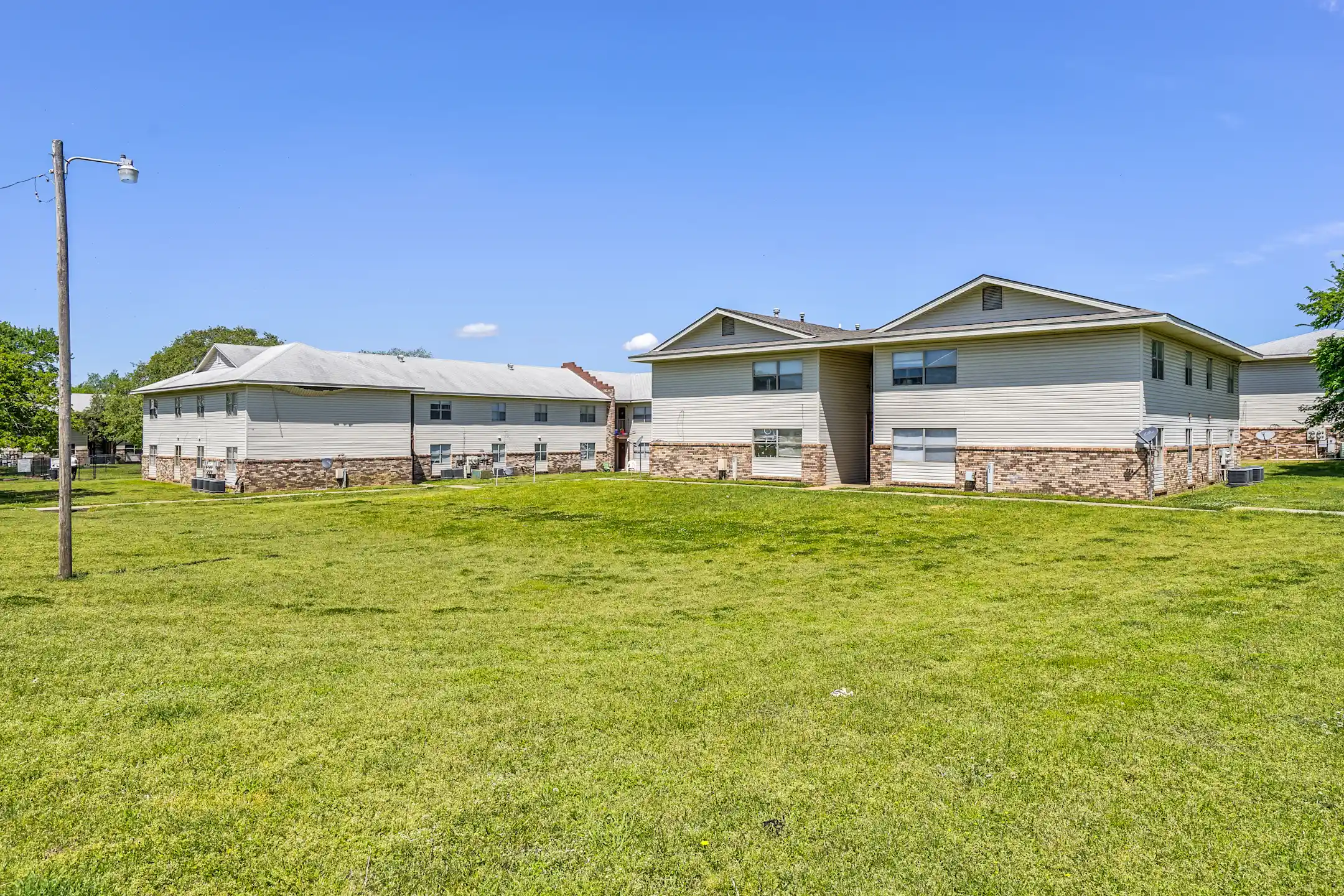 Avalon Apartments 1901 W Miss Durant, OK Apartments for Rent Rent.