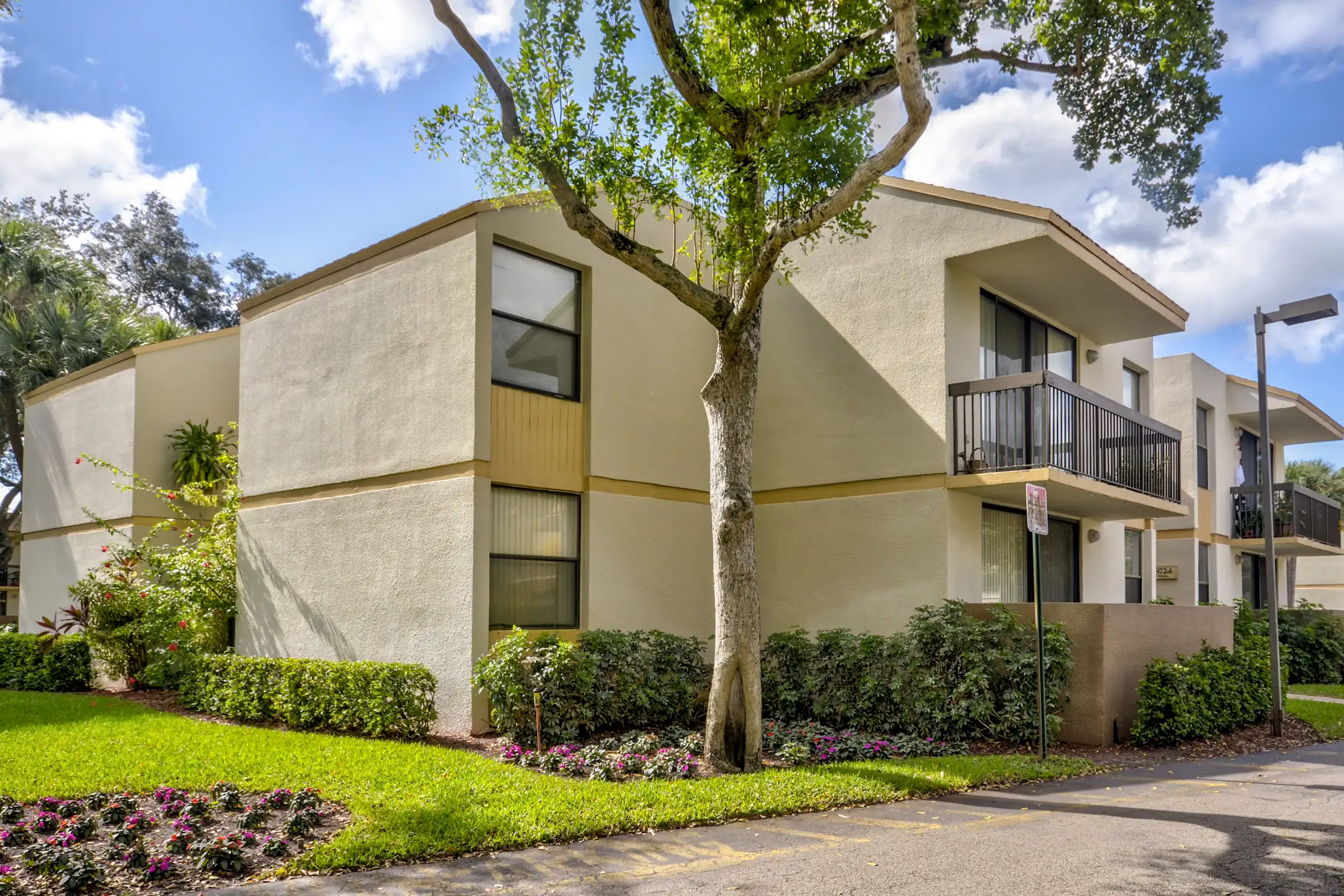 Jacaranda Rentals Plantation Fl