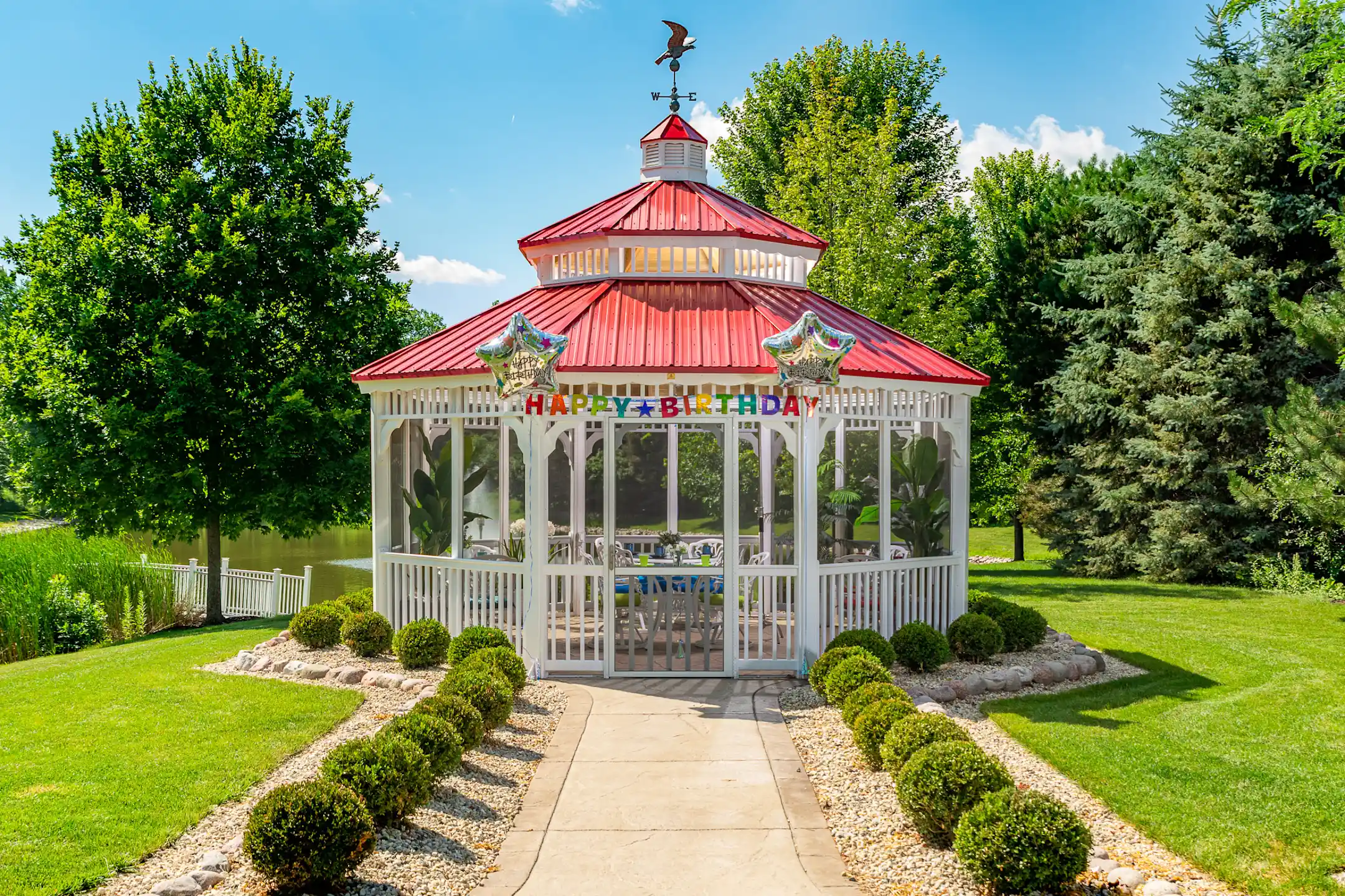 Canterbury Crossing Luxury Apartment Homes N26 W24150 River Park Dr