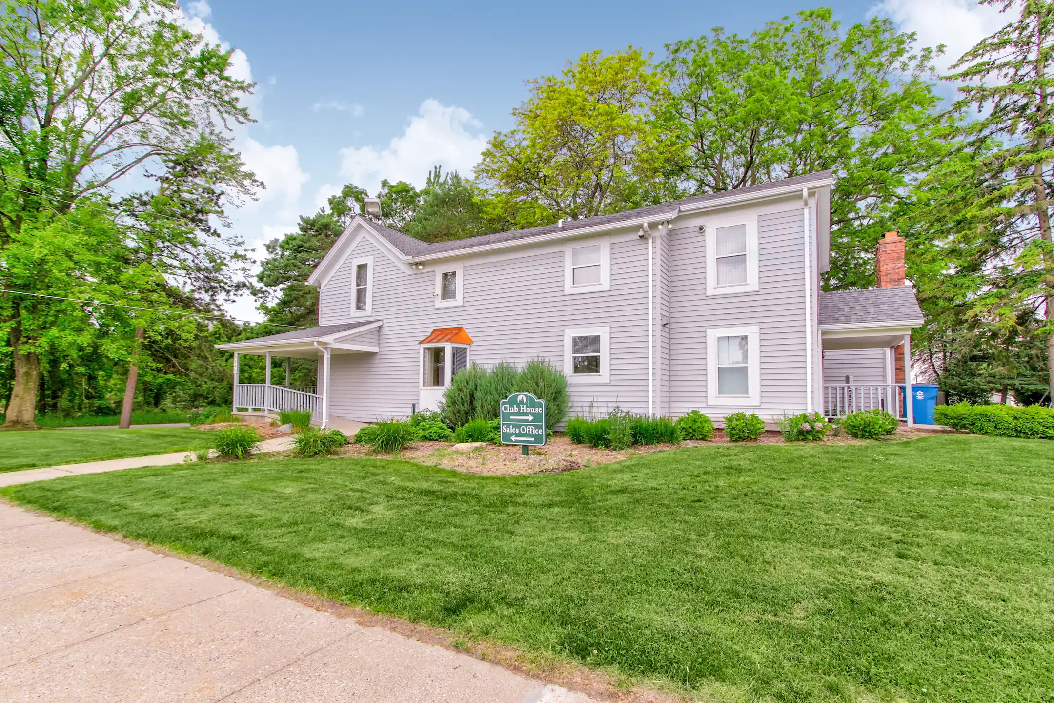 Pine Ridge Apartments Linden, MI 48451