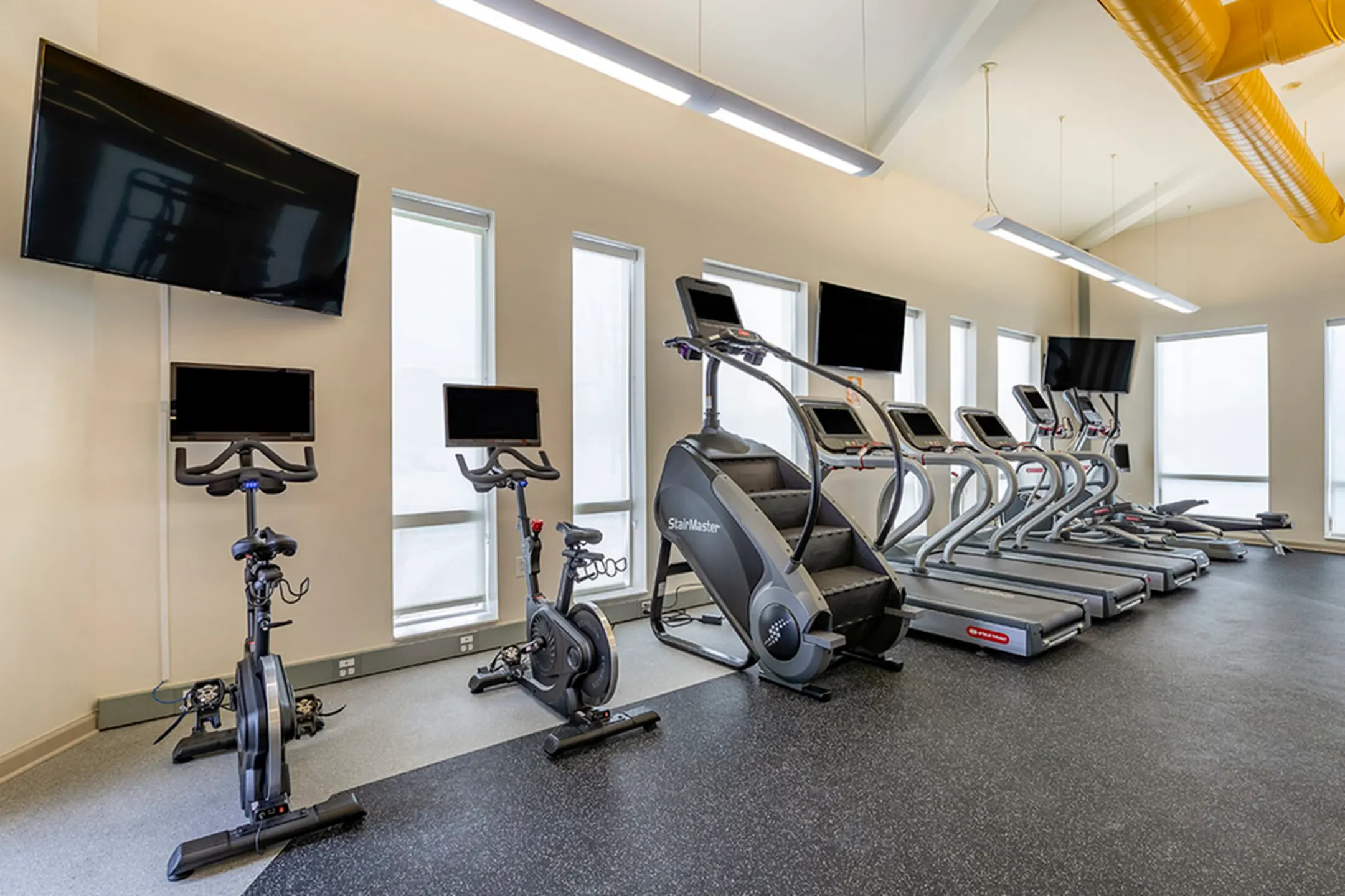 Fitness Weight Room - Aspire At West Campus - Iowa City, IA