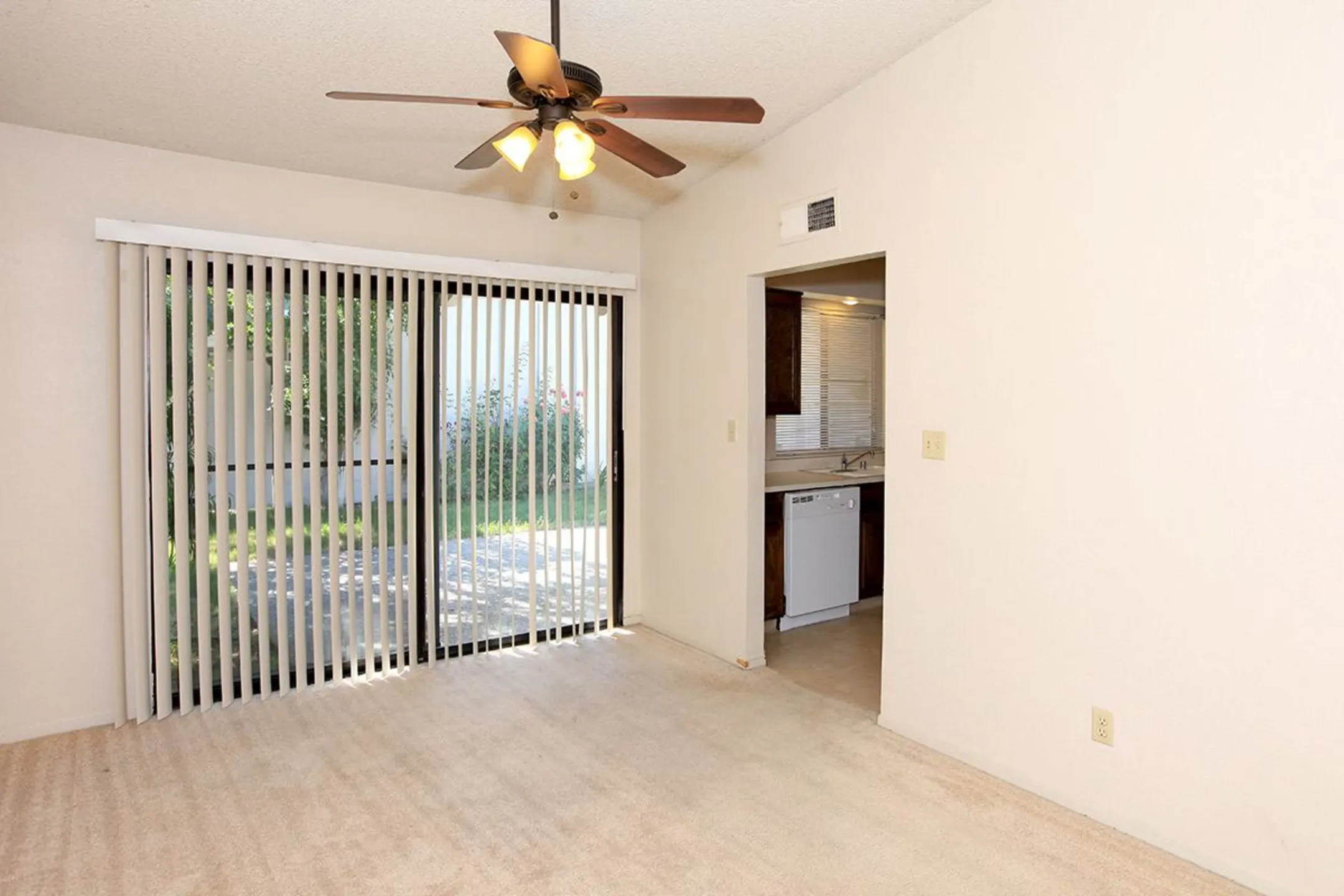 Bear Creek Manor & Terrace Apartments Apartments Merced, CA 95348