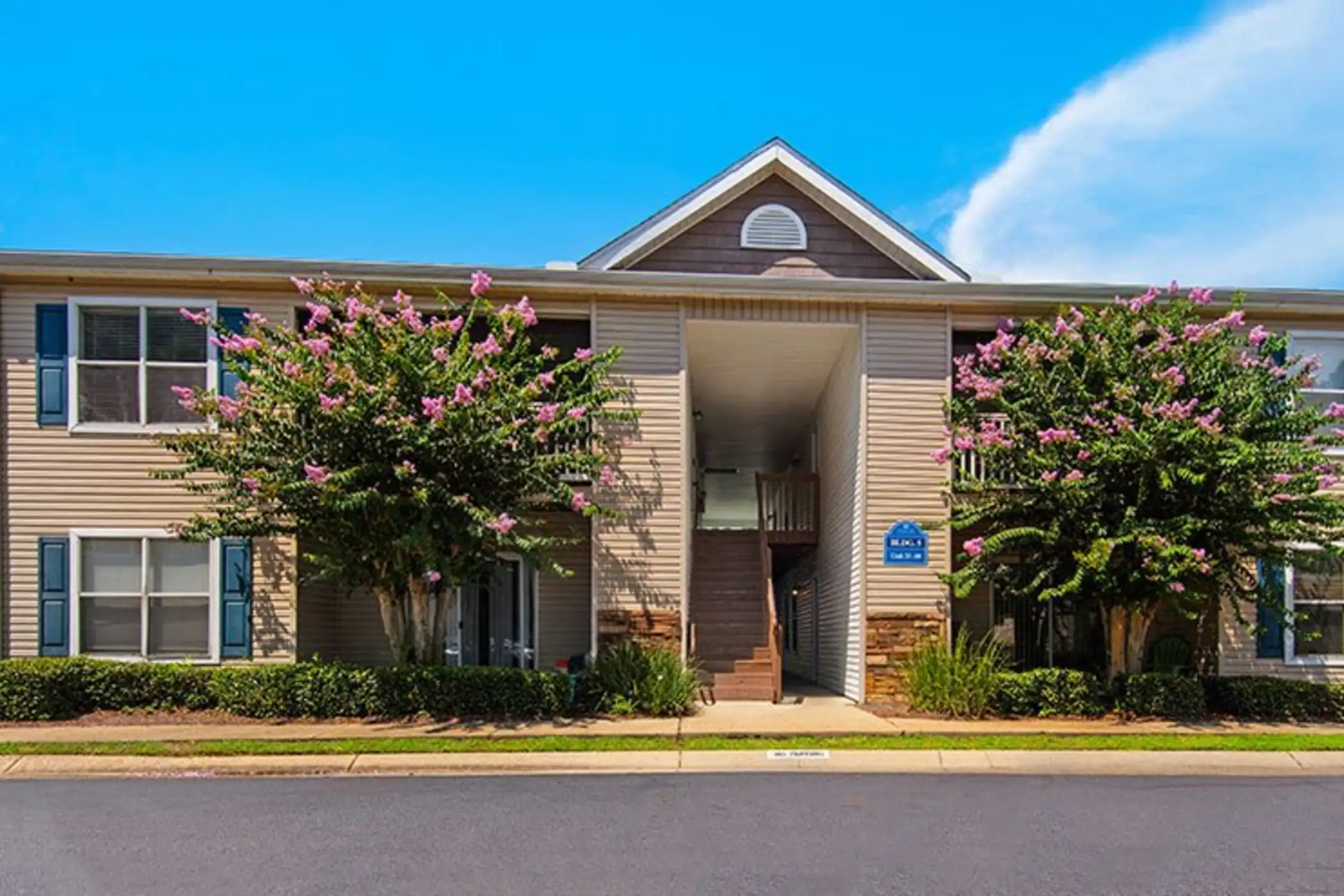 Crystal Lake Apartments Pensacola, FL 32506