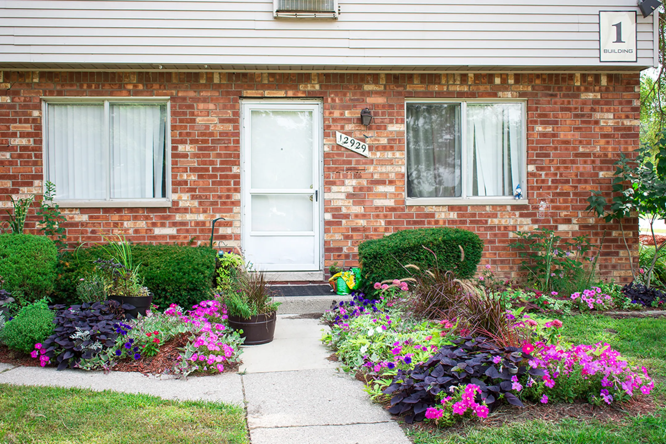 Coppertree Apartments Apartments - Taylor, MI 48180 