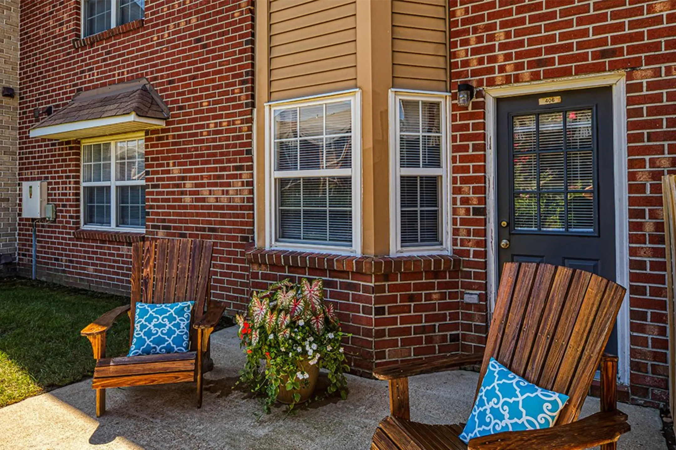 Holly Point 2540 Holly Point Blvd Chesapeake, VA Apartments for