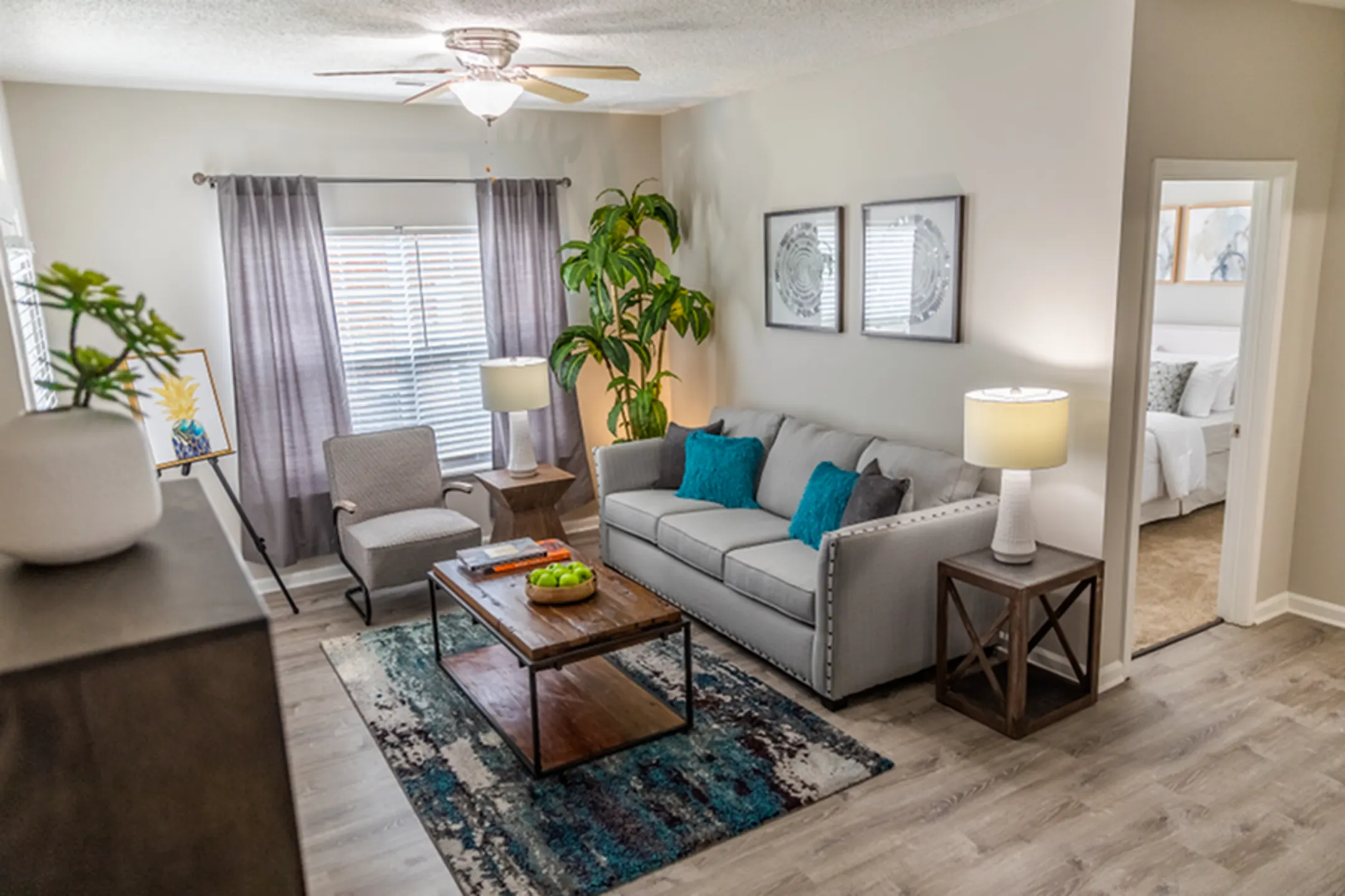 Living Room - Colts Run Apartments - Lexington, KY