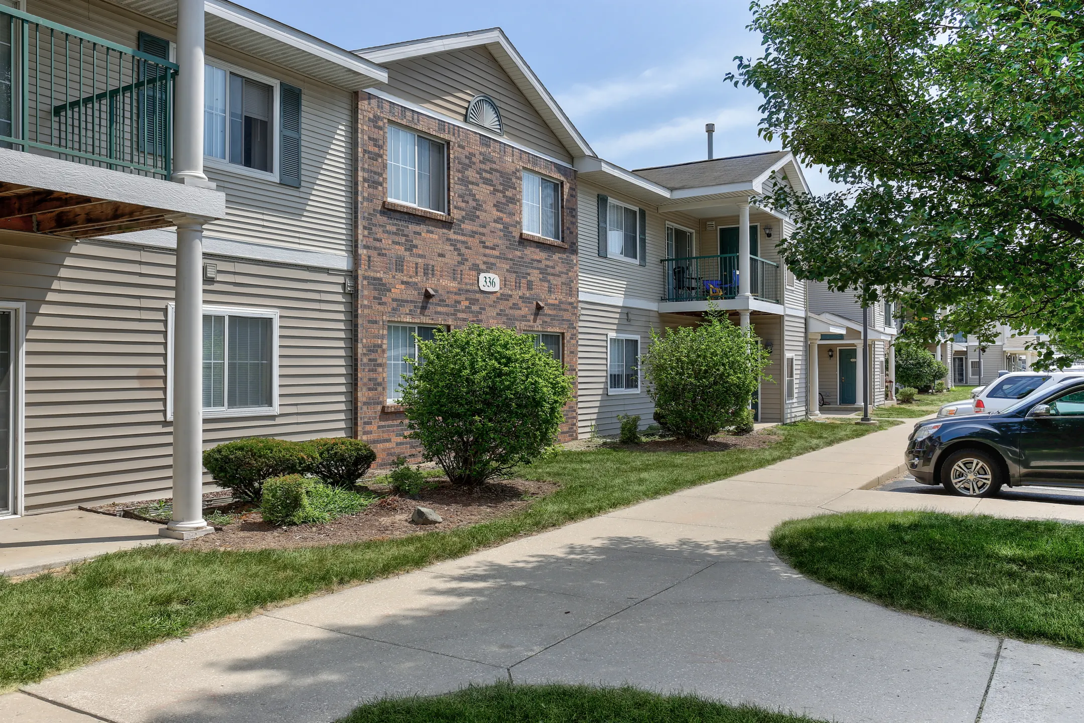 Emerald Park & Emerald Woods Apartments - Plainwell, MI 49080