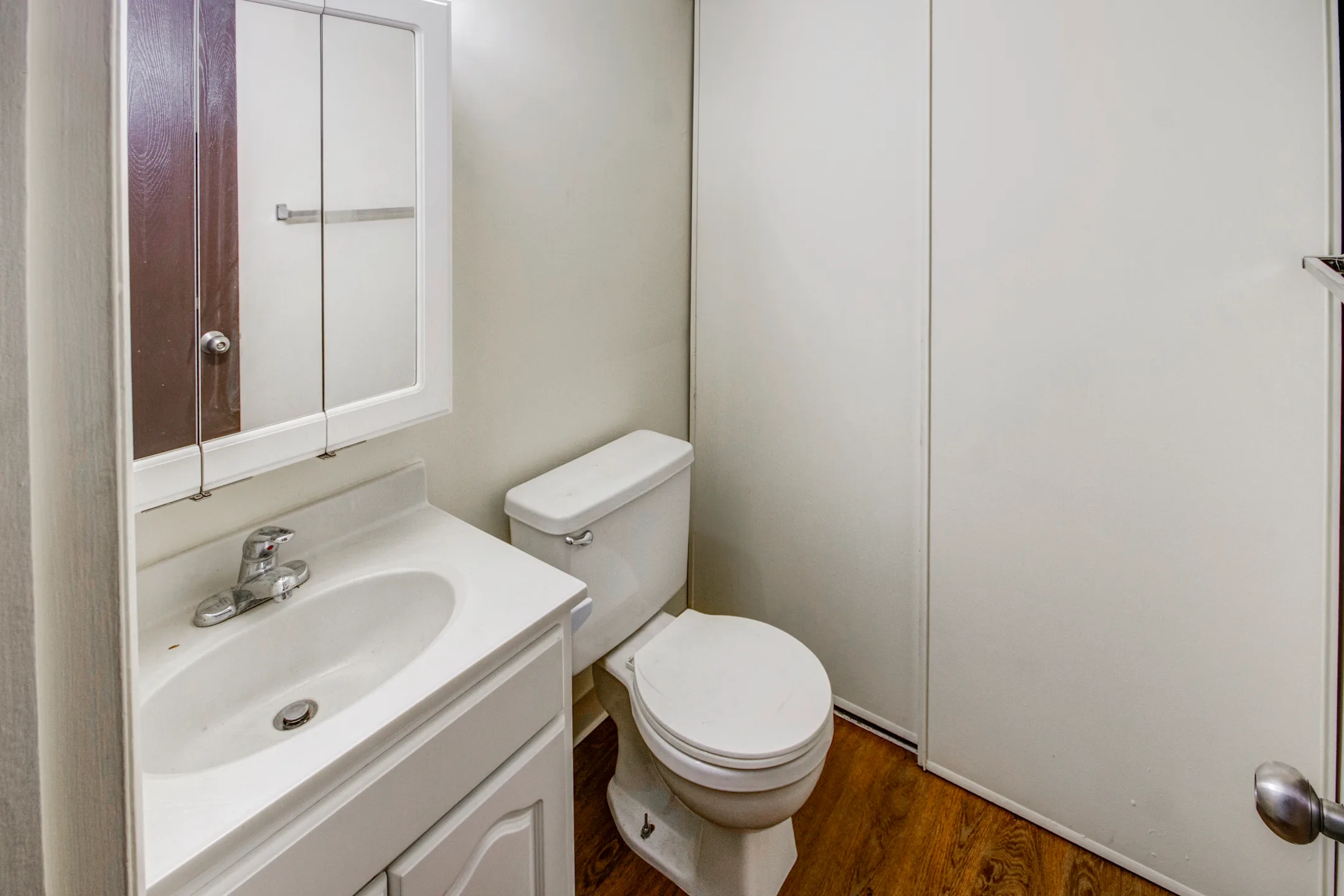 Bathroom - Walden Oaks - Woodstock, IL