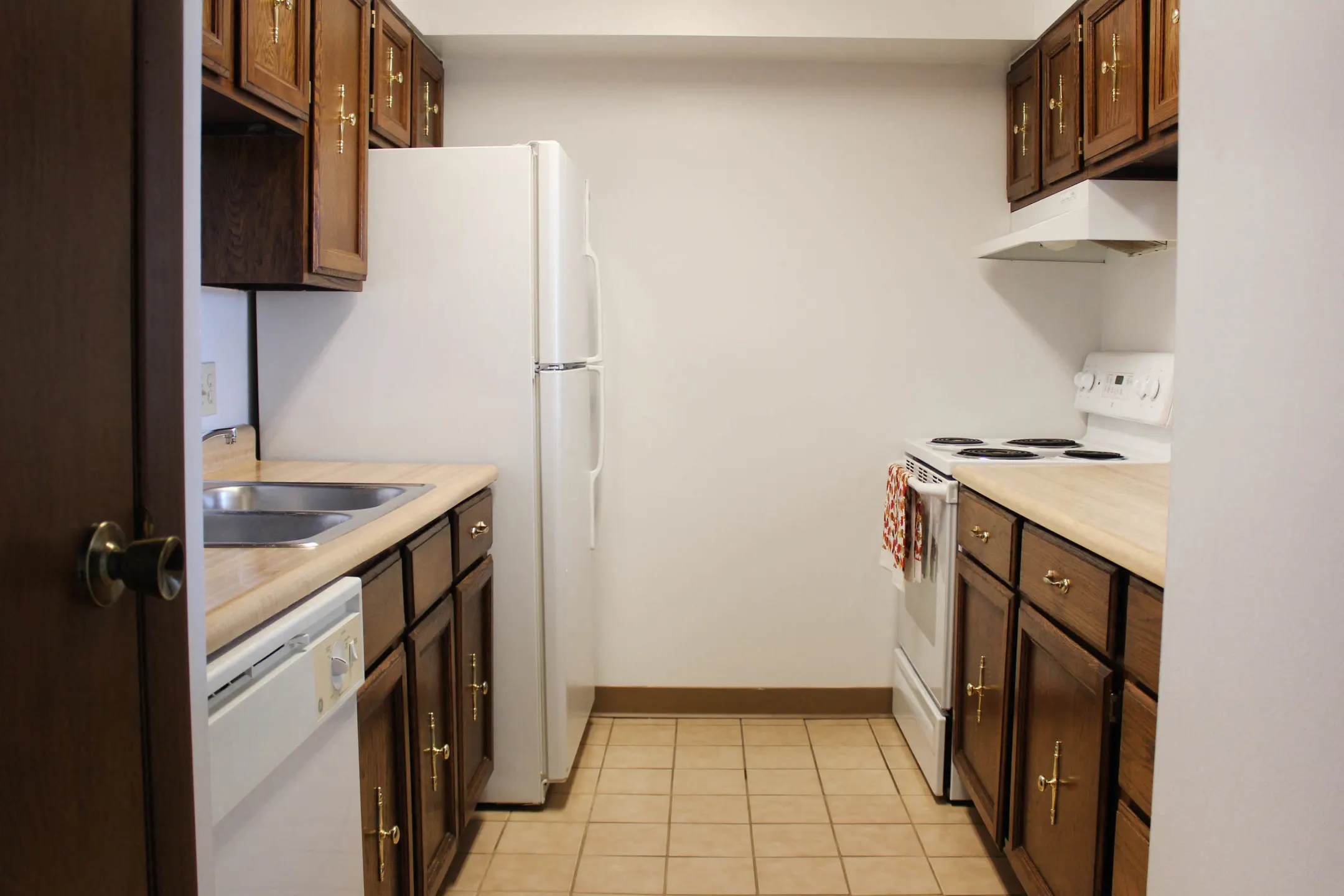 Kitchen - Indian Lookout Apartments - Cincinnati, OH