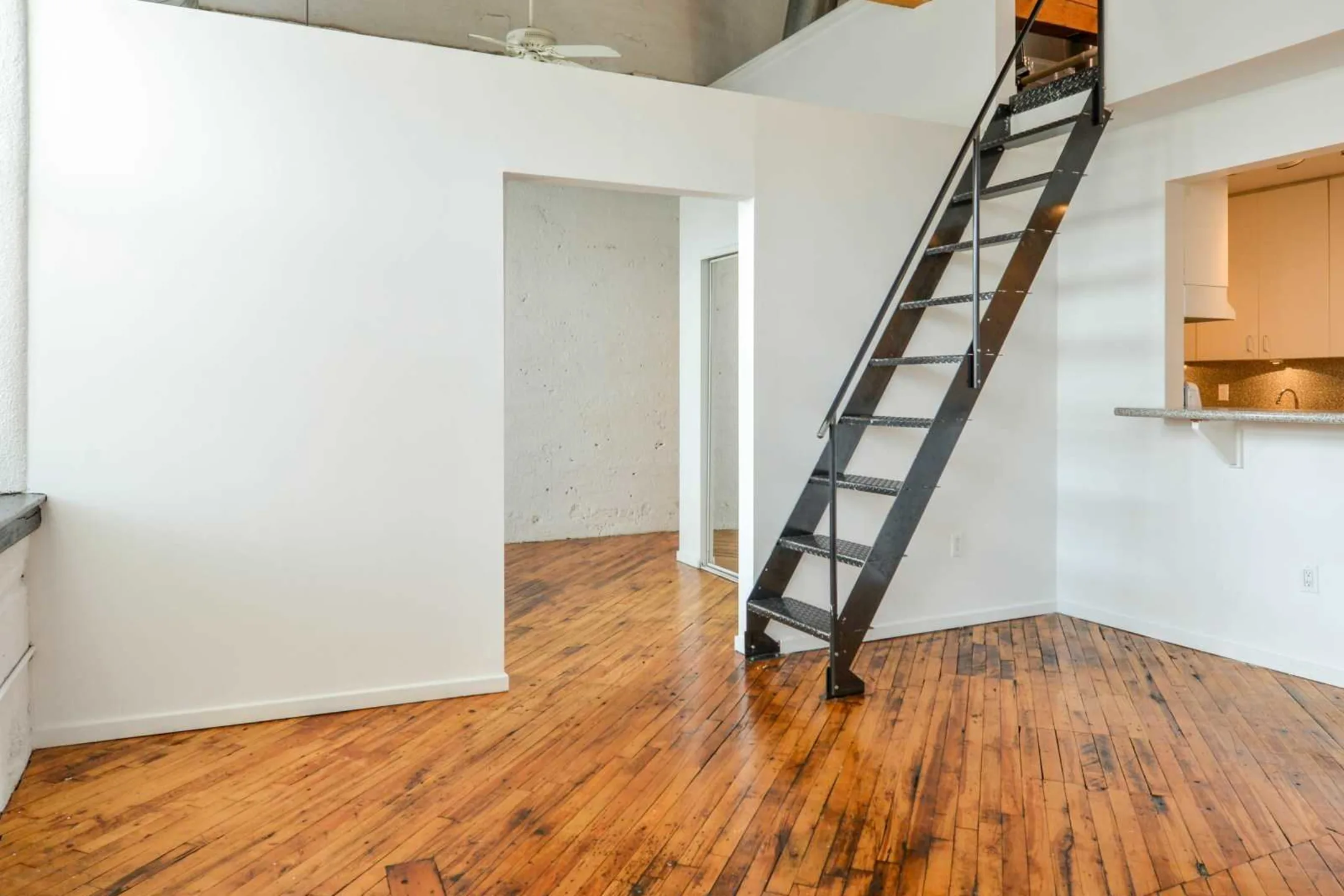 Living Room - The Lofts At Chimney Hill - Philadelphia, PA