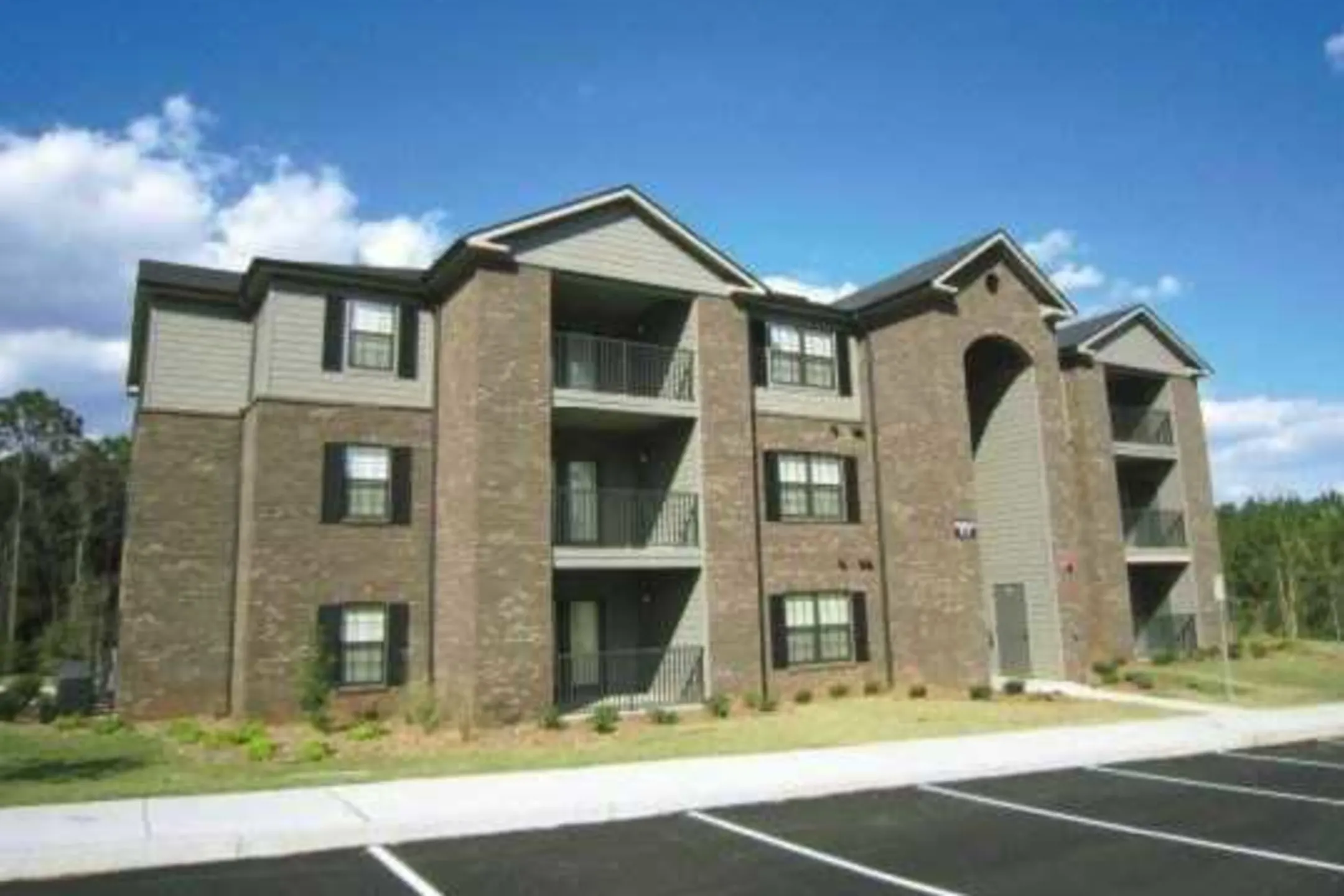 Building - Forest Hill Apartment Homes - Mobile, AL