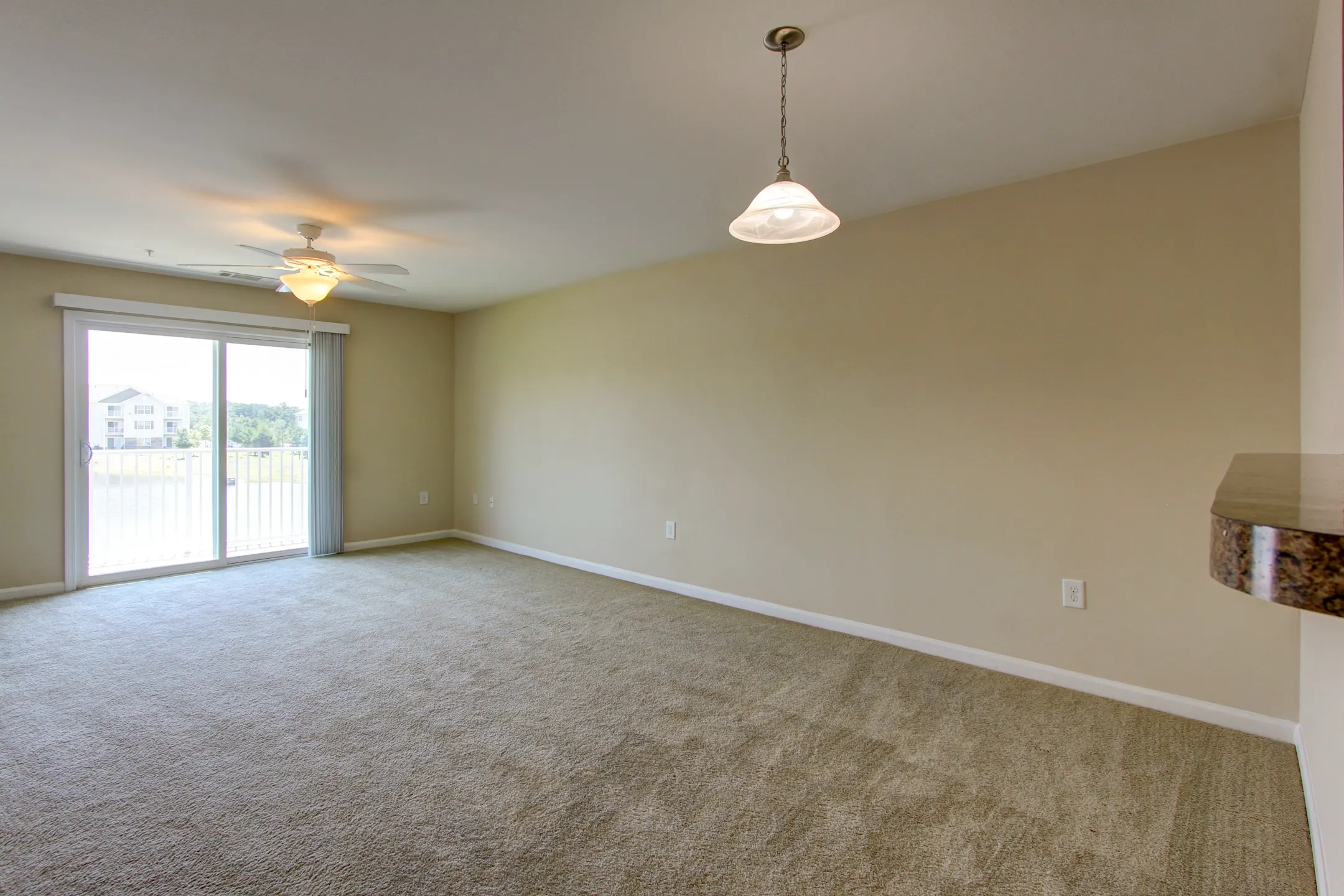 Killian Lakes Apartments & Townhomes 1800 Killian Lakes Dr Columbia