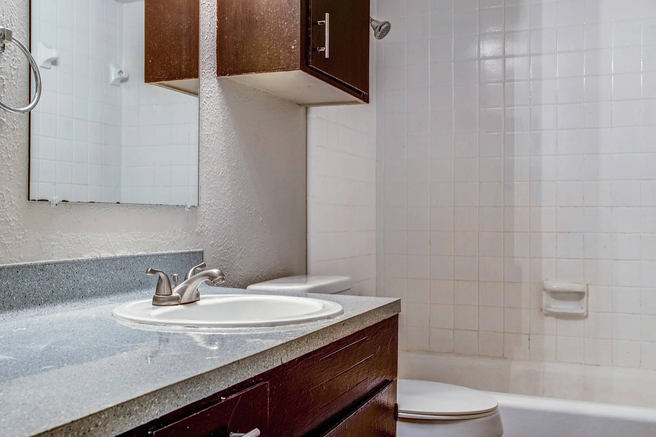 SG Apartments 1414 W Santa Gertrudis St Kingsville, TX Apartments