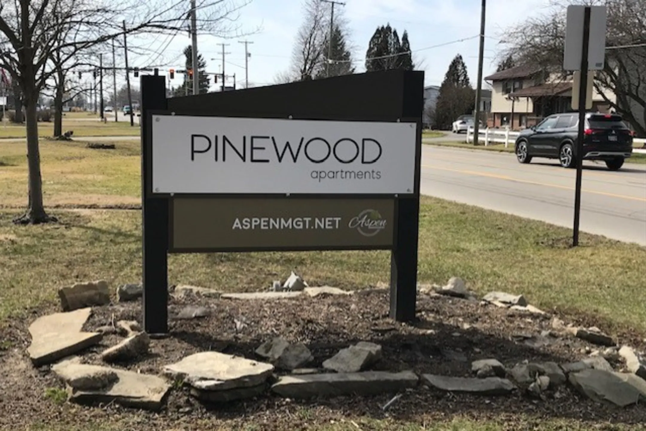 Pinewood Court Apts Apartments - Bucyrus, OH 44820