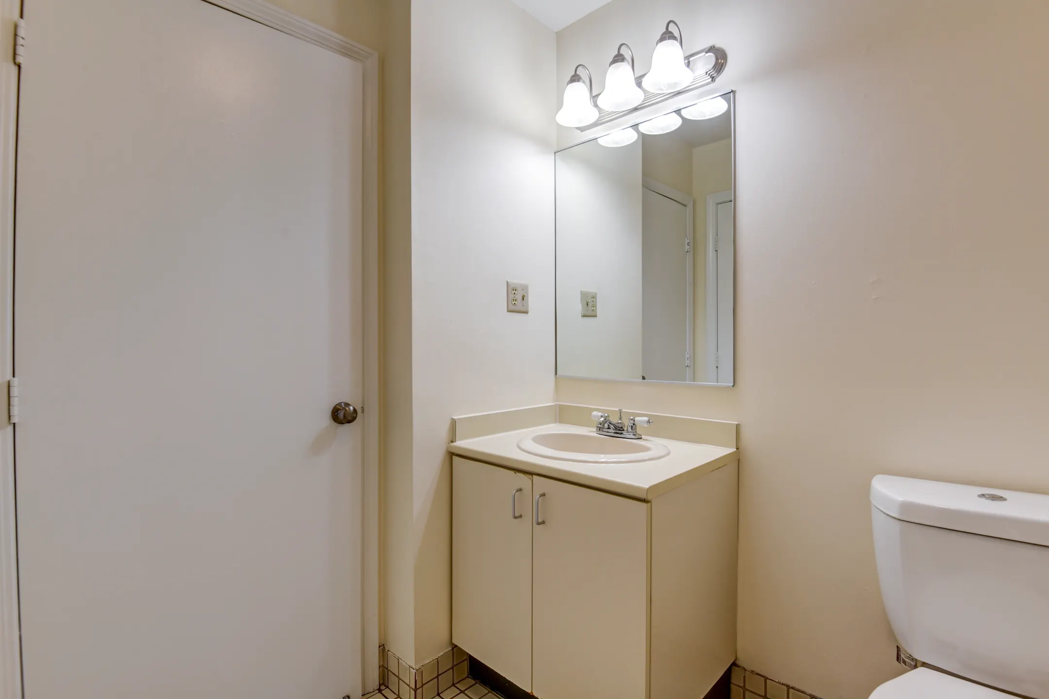 Four Winds Apartments Fall River, MA 02720