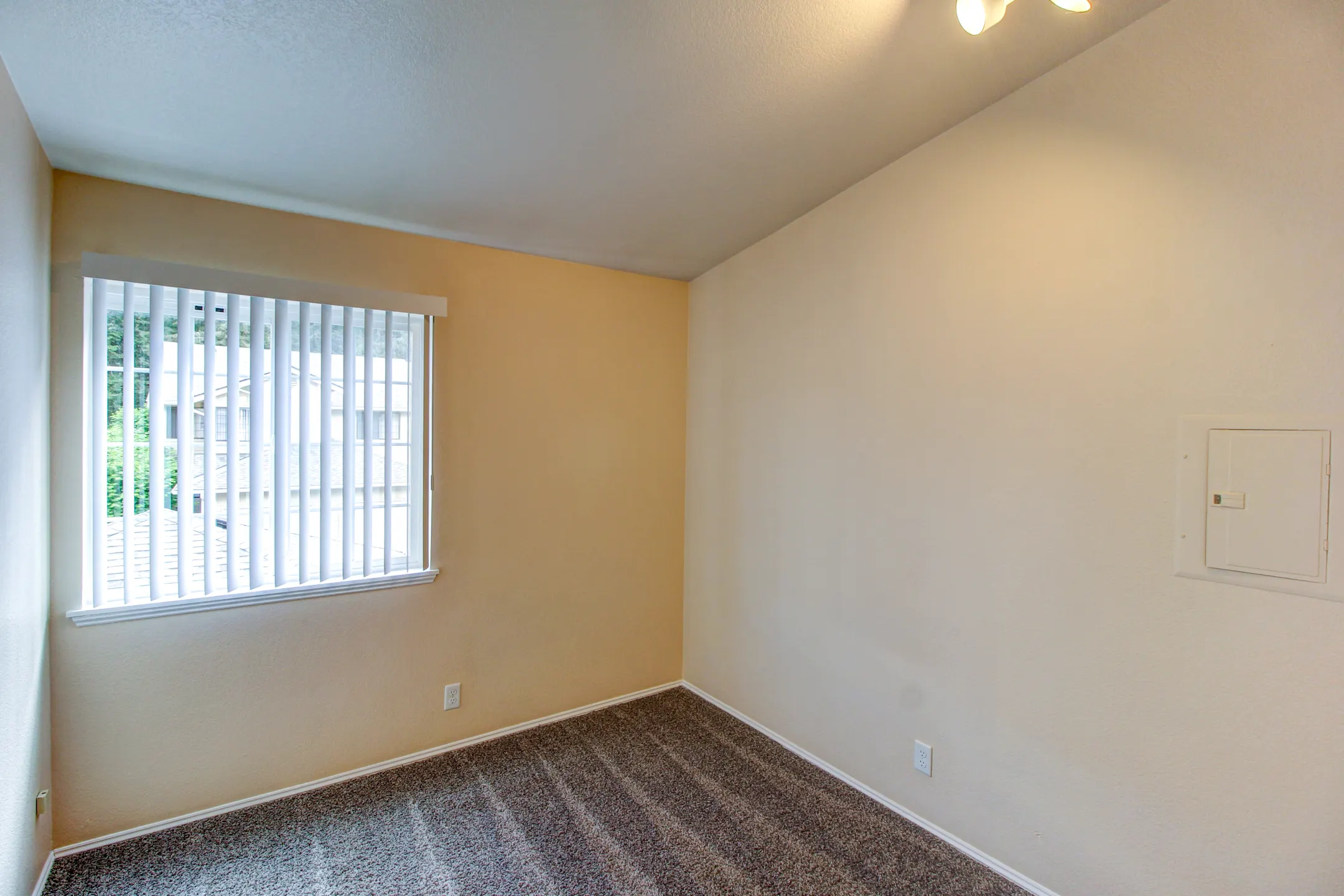 Fairway Lane Apartments Bremerton, WA 98312